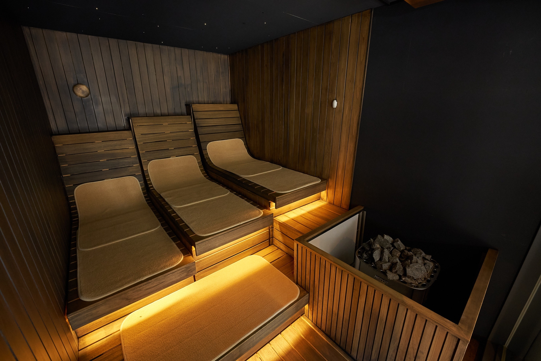 【サウナイキタイ】〈宿泊者限定朝サウナ〉自由気ままな街ぶらステイ｜お得に滞在 