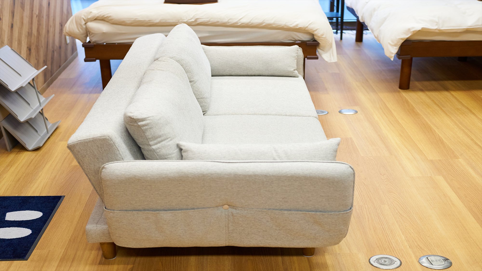 6名部屋（ダブルベッド2台+ソファベッド）