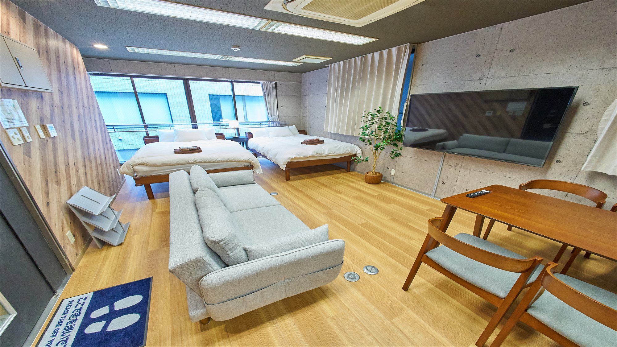 6名部屋（ダブルベッド2台+ソファベッド）