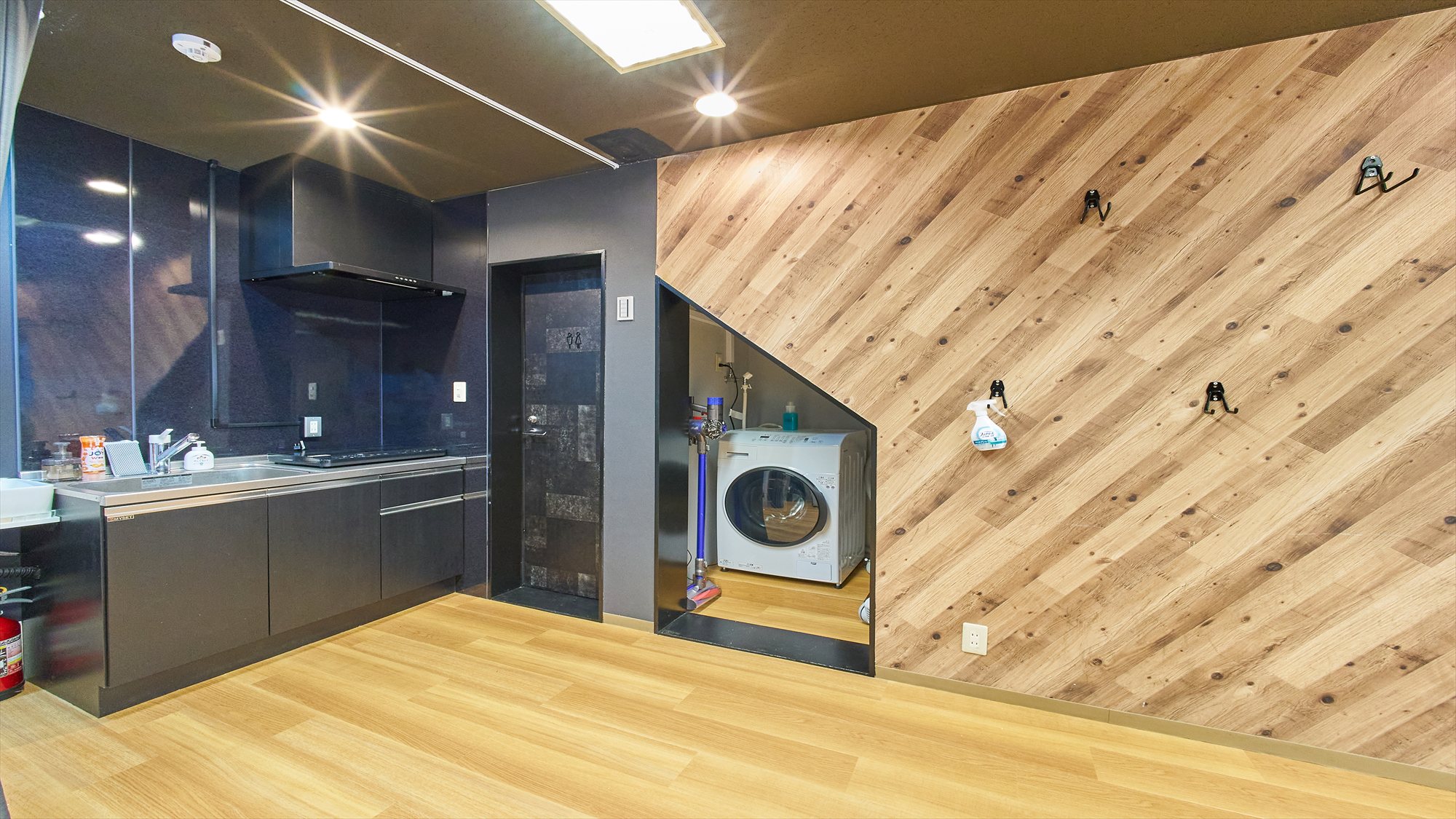 6名部屋（ダブルベッド2台+ソファベッド）