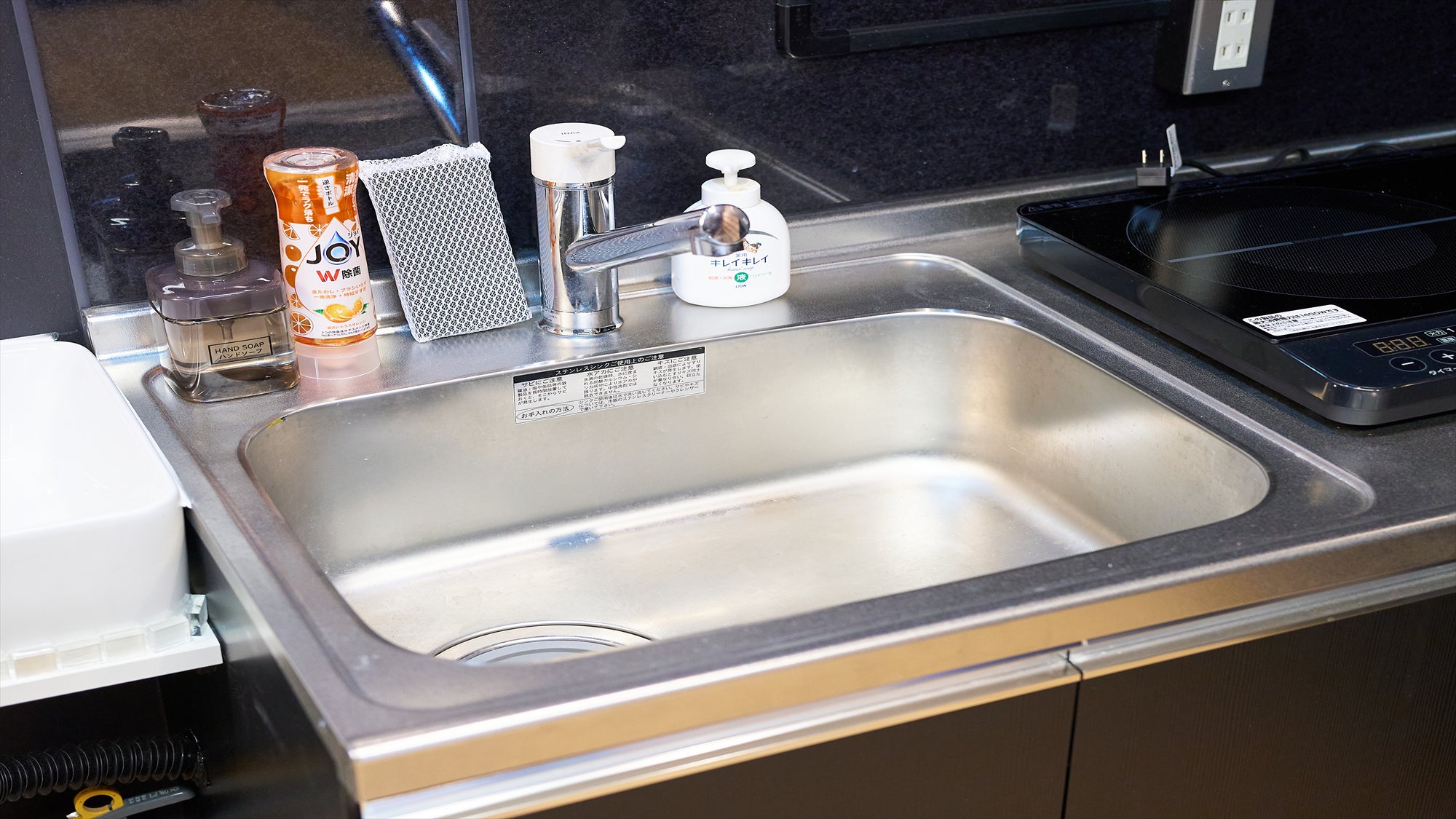 6名部屋（ダブルベッド2台+ソファベッド）