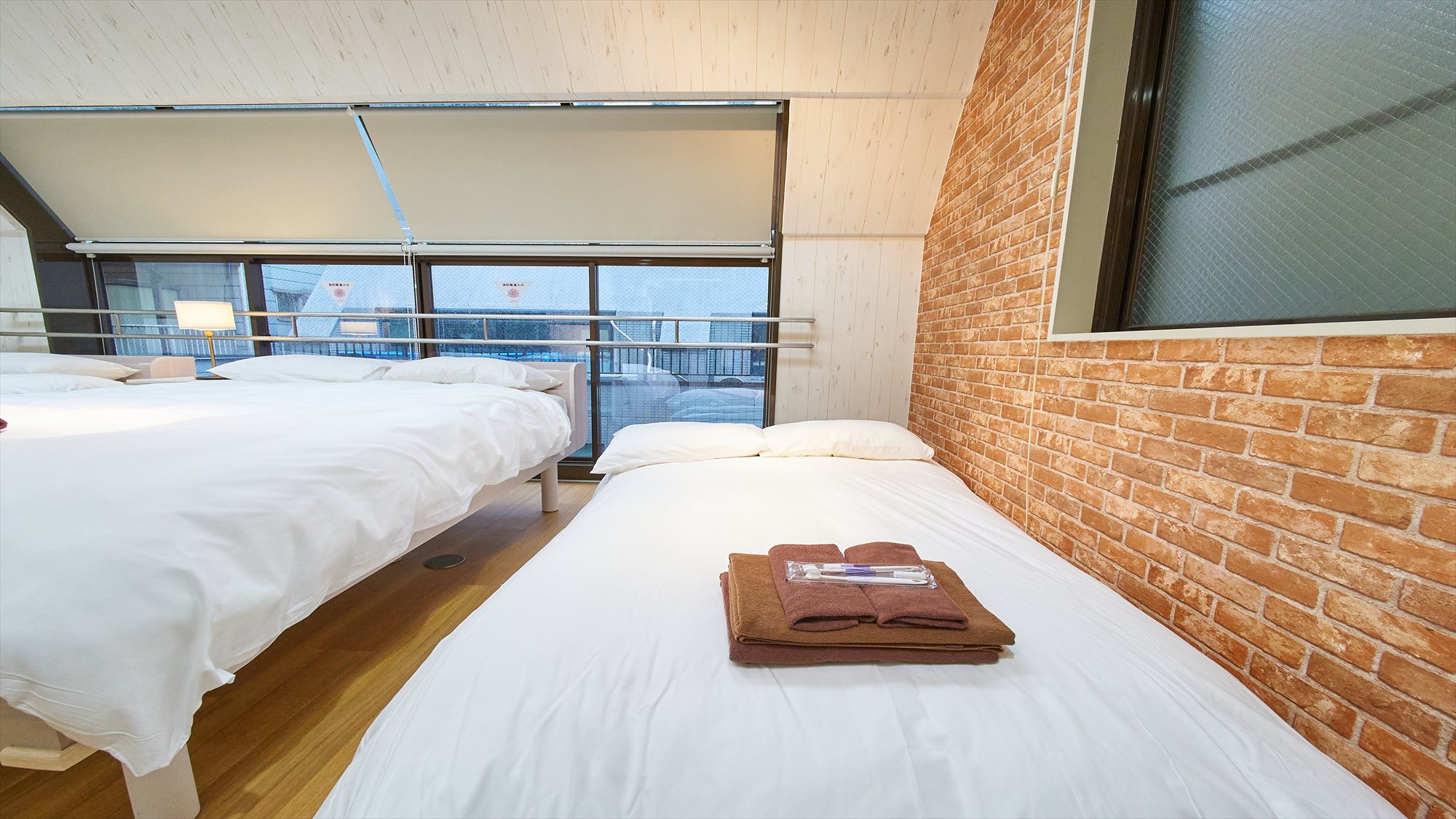 5名部屋（ダブルベッド2台＋ソファベッド）