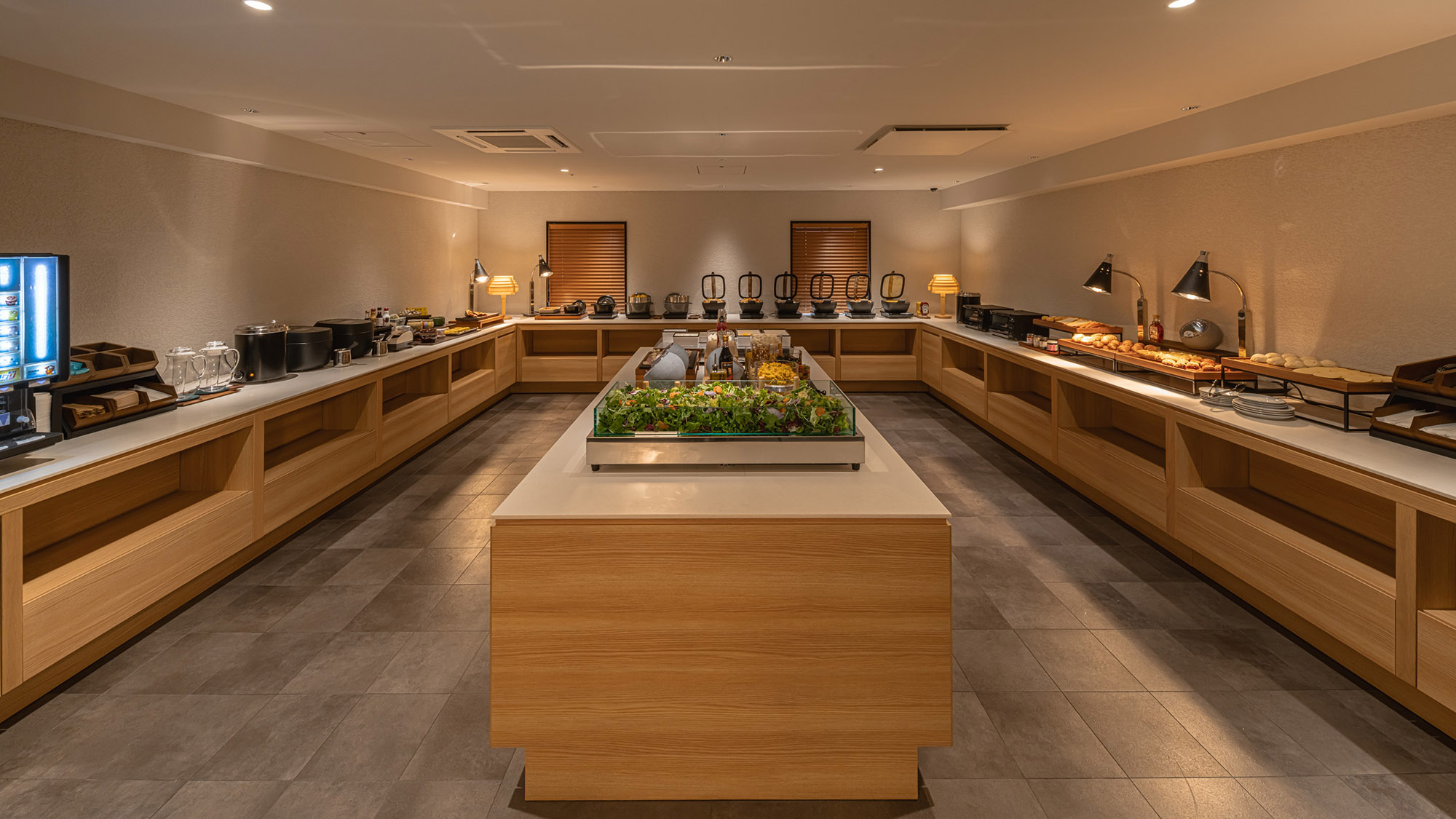 朝食｜営業時間 7：00～9：30　２F