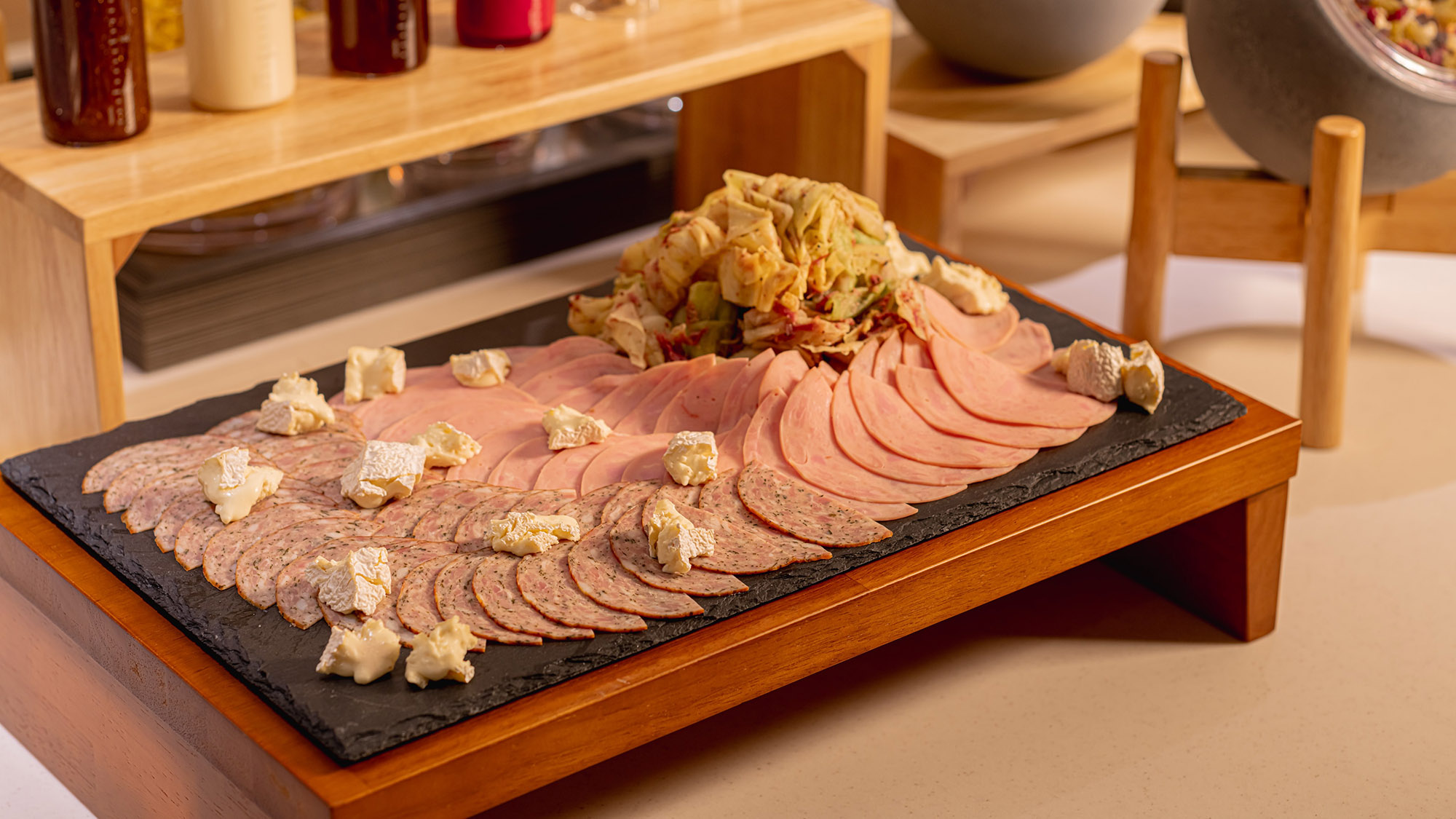 朝食｜北海道が誇る畜産と酪農にフォーカスした暖雪 札幌ならではのメニュー