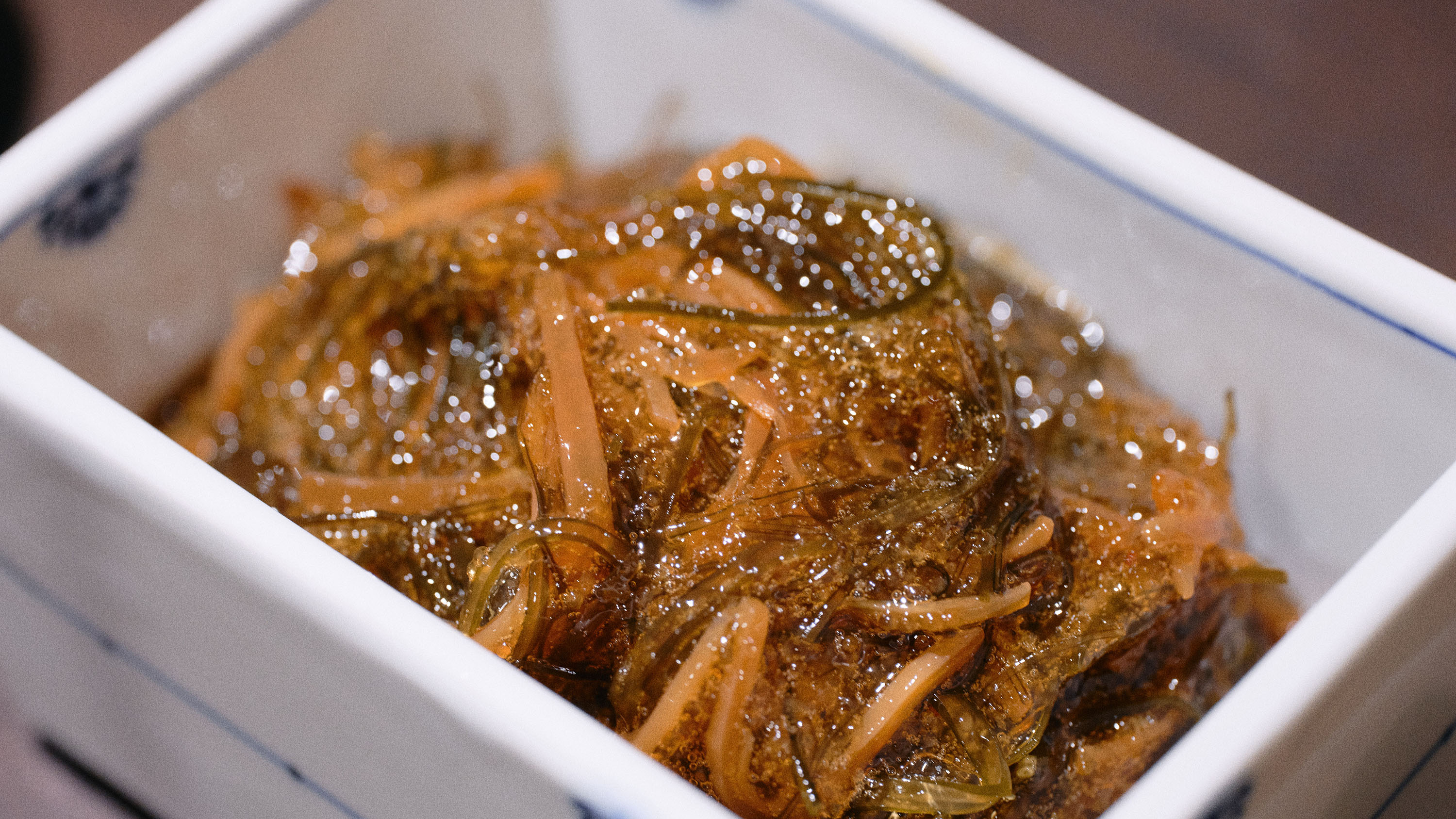 朝食ビュッフェ｜ごはんのお供にぴったりな北海道の郷土料理。函館竹田食品の松前漬け。
