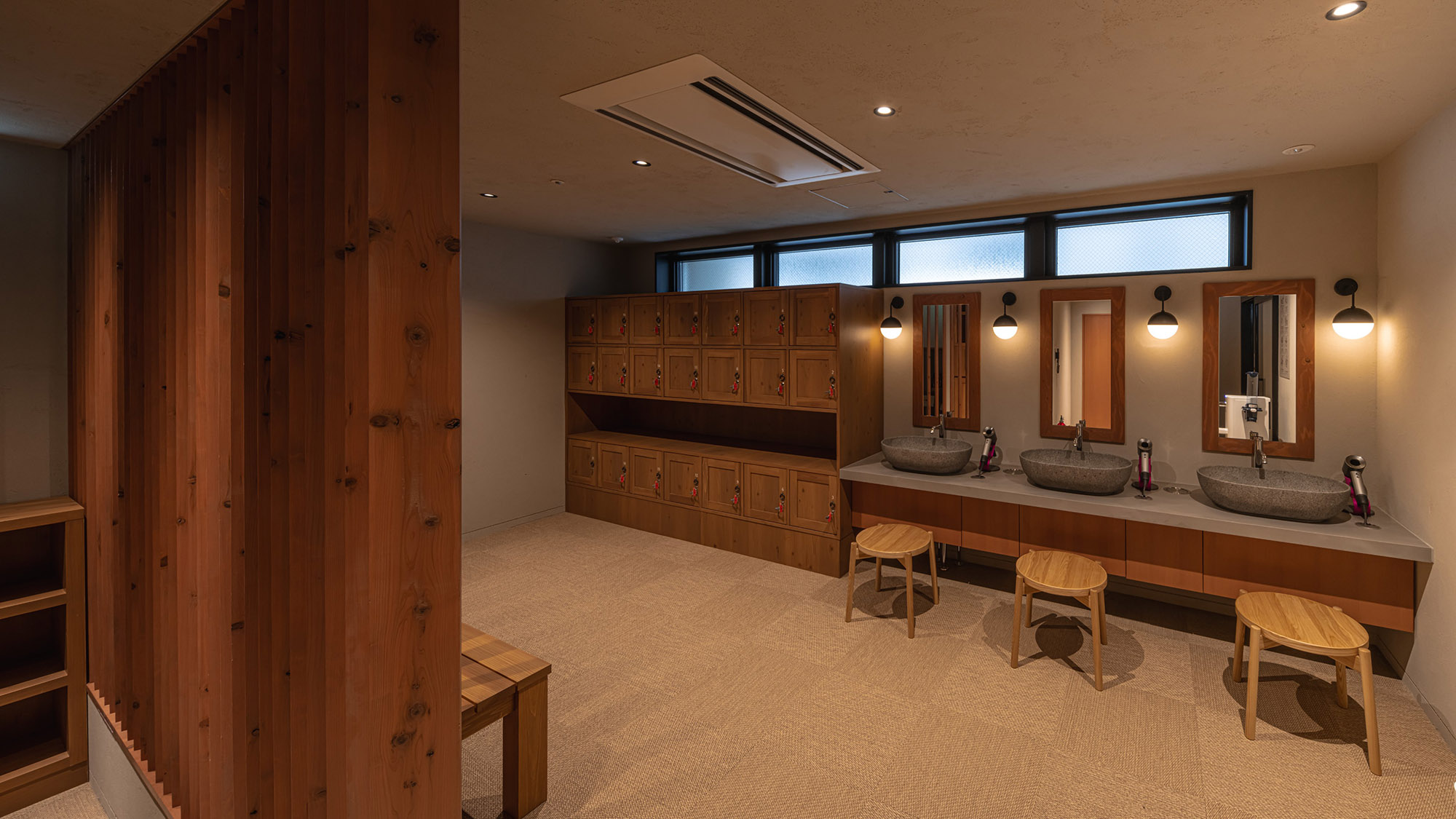 女湯脱衣所イメージ