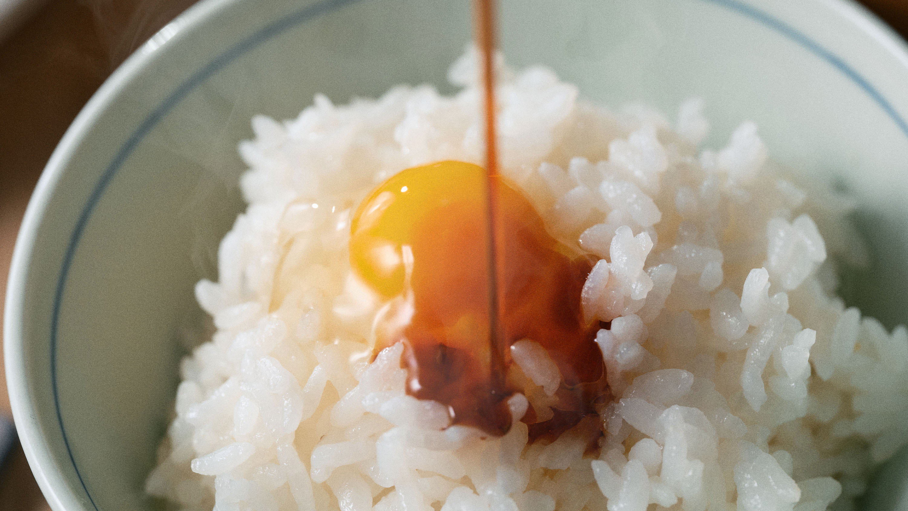 朝食ビュッフェ｜室蘭産うずら卵で味わう至高の卵かけごはん。