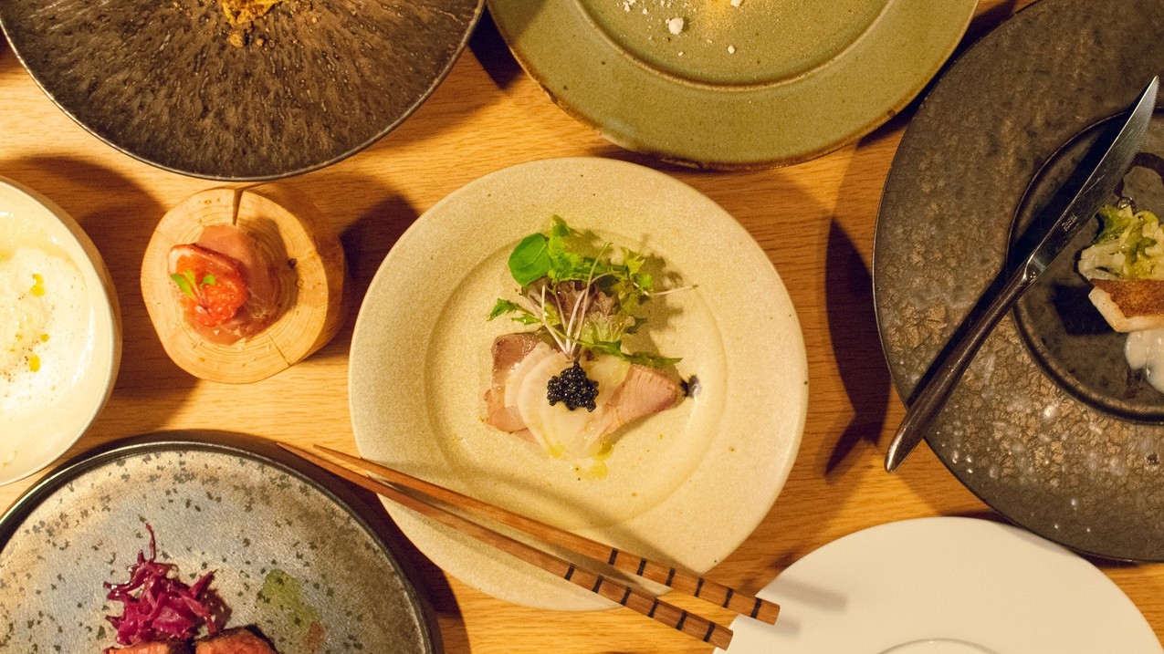 【2食付】100平米を一棟貸し　〜里山イタリアンレストラン「AJIKURA」にてディナー〜