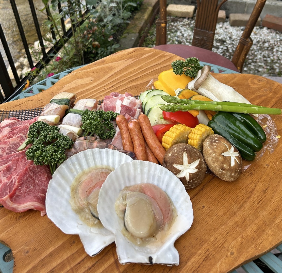 川辺のひだまりテラス席でプライベートBBQプラン（ペット可）