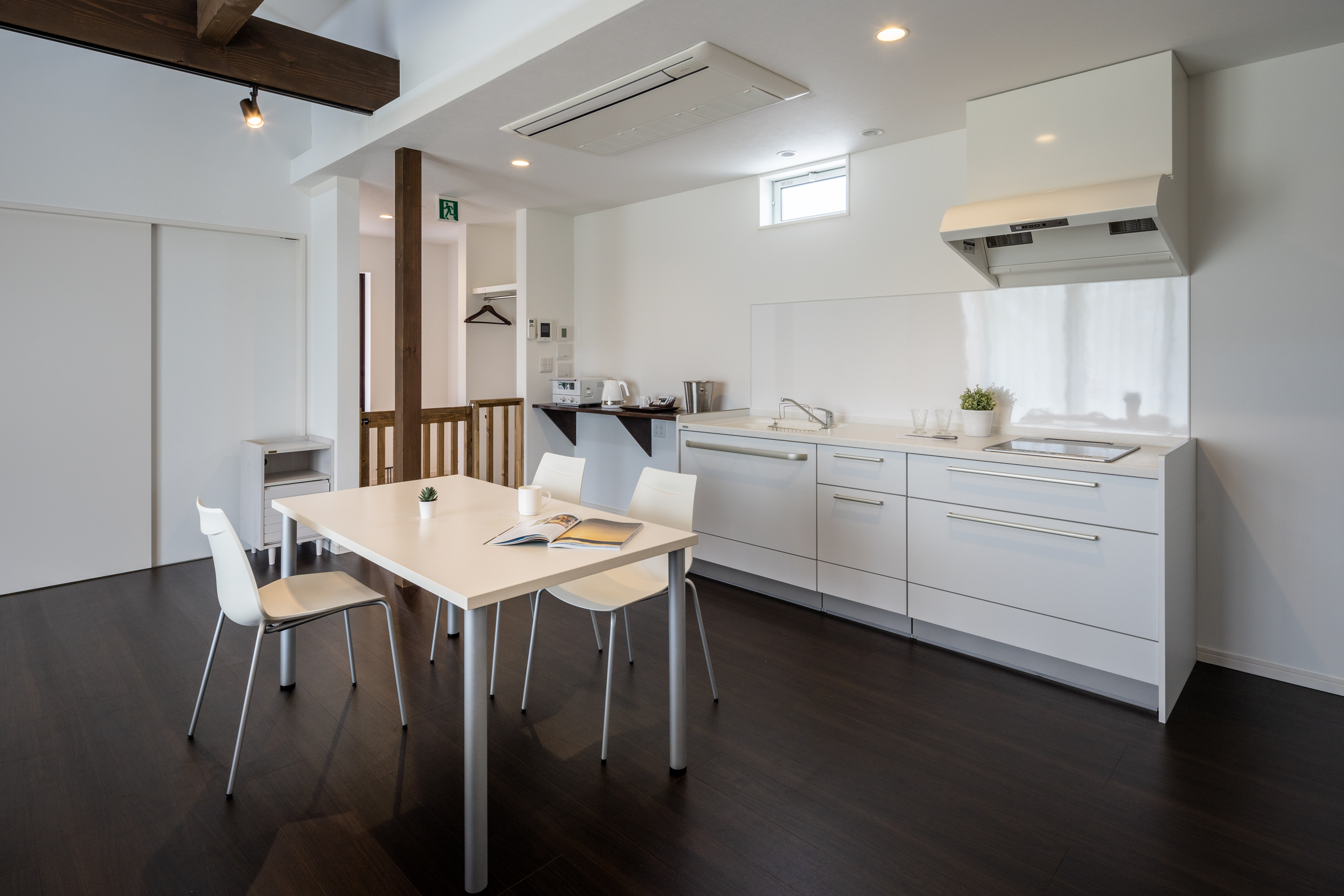 【NI-ニ-】ダイニングキッチン