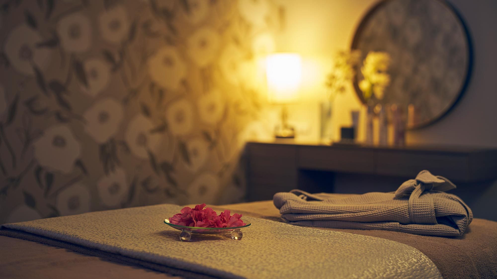 【120分エステ（13:00〜）】美ウェルネスリトリートを満喫！【素泊り】