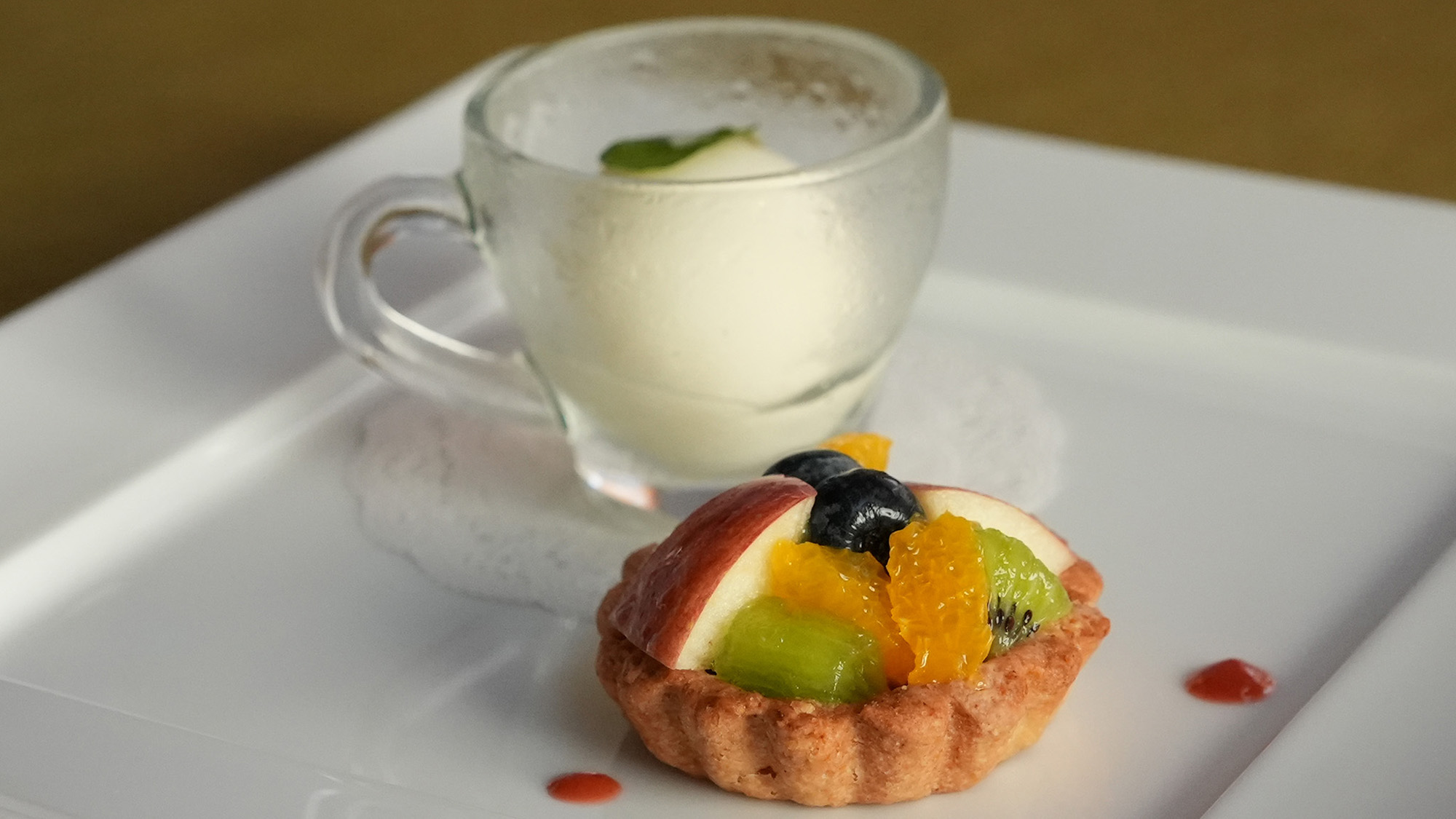 ・【夕食一例】体の中に入るものだからこそ、デザートまで素材にこだわって提供しております