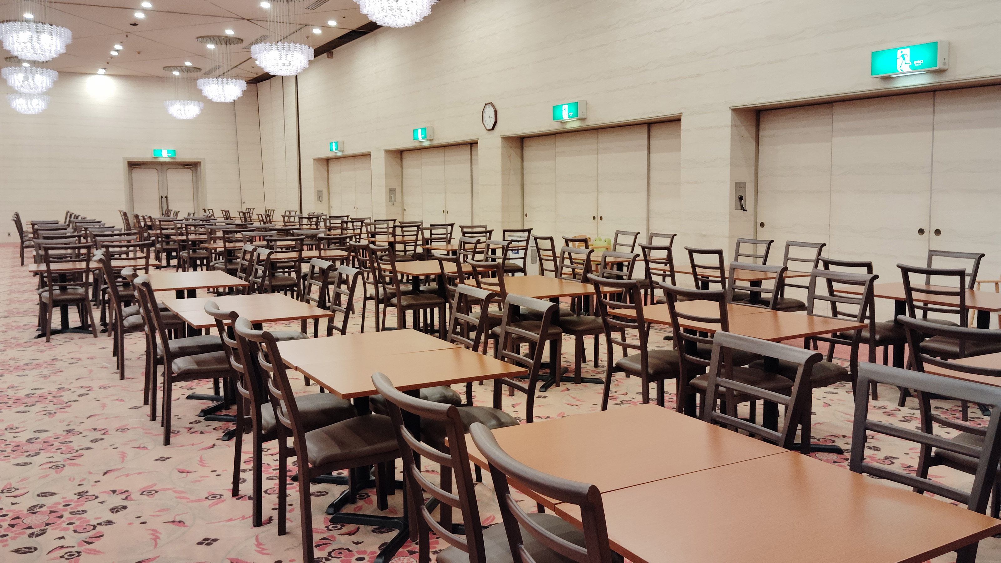 バイキング会場「秀峰」