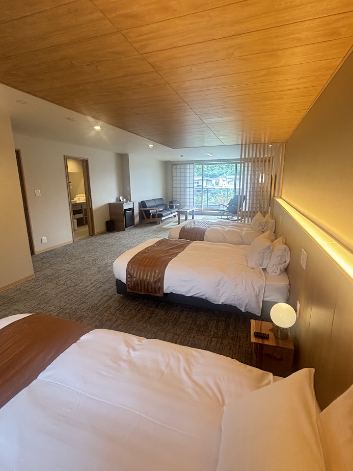 スリーベッドルーム