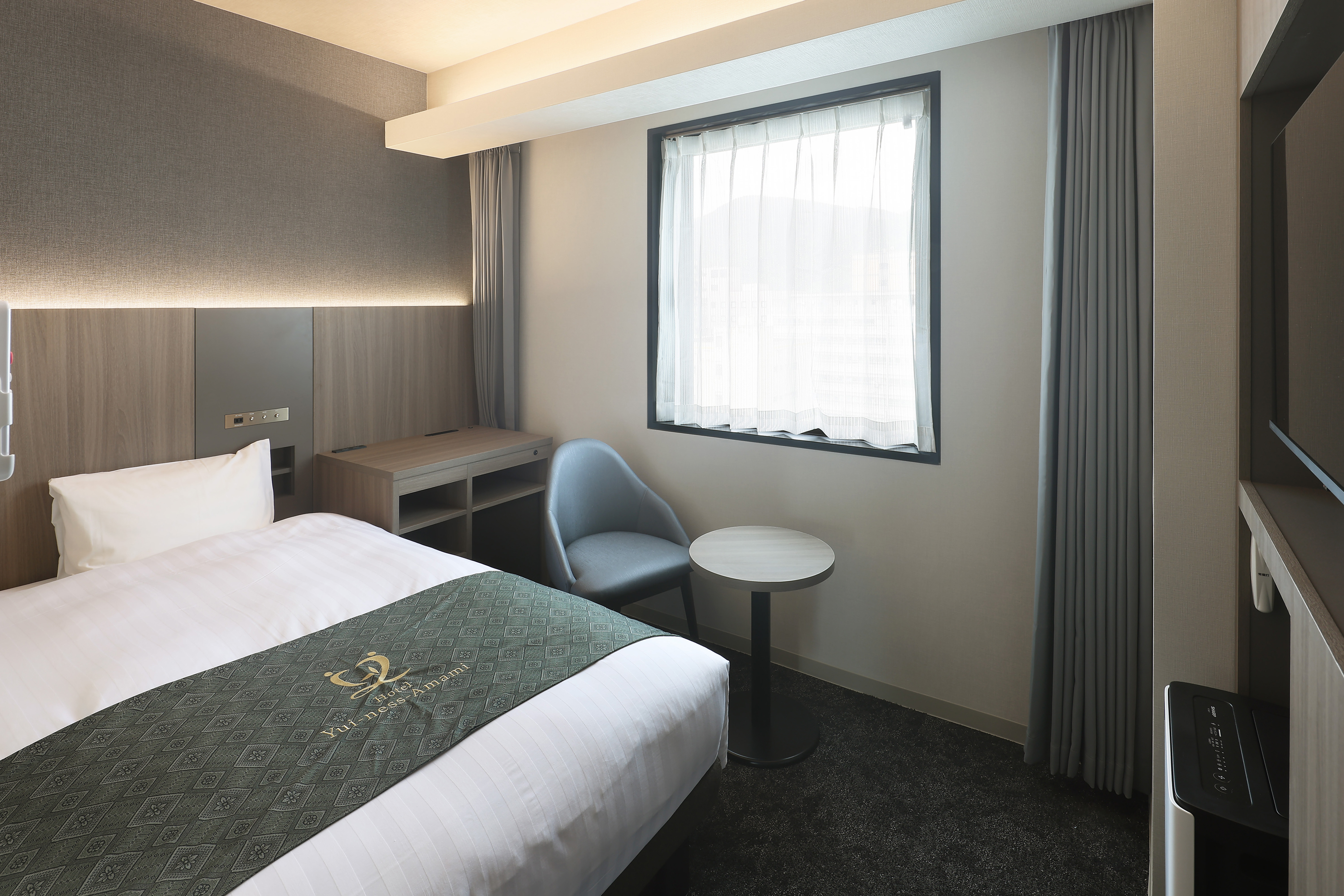 スタンダードシングル（セミダブルベッド）/セミダブル