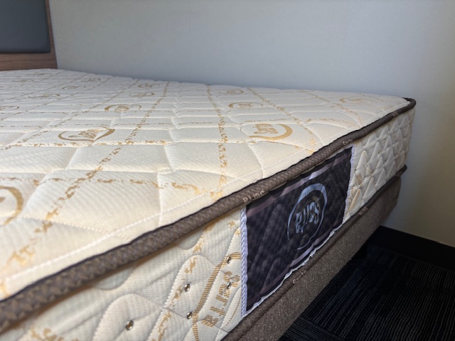 ベッドマットレス（サータ社）