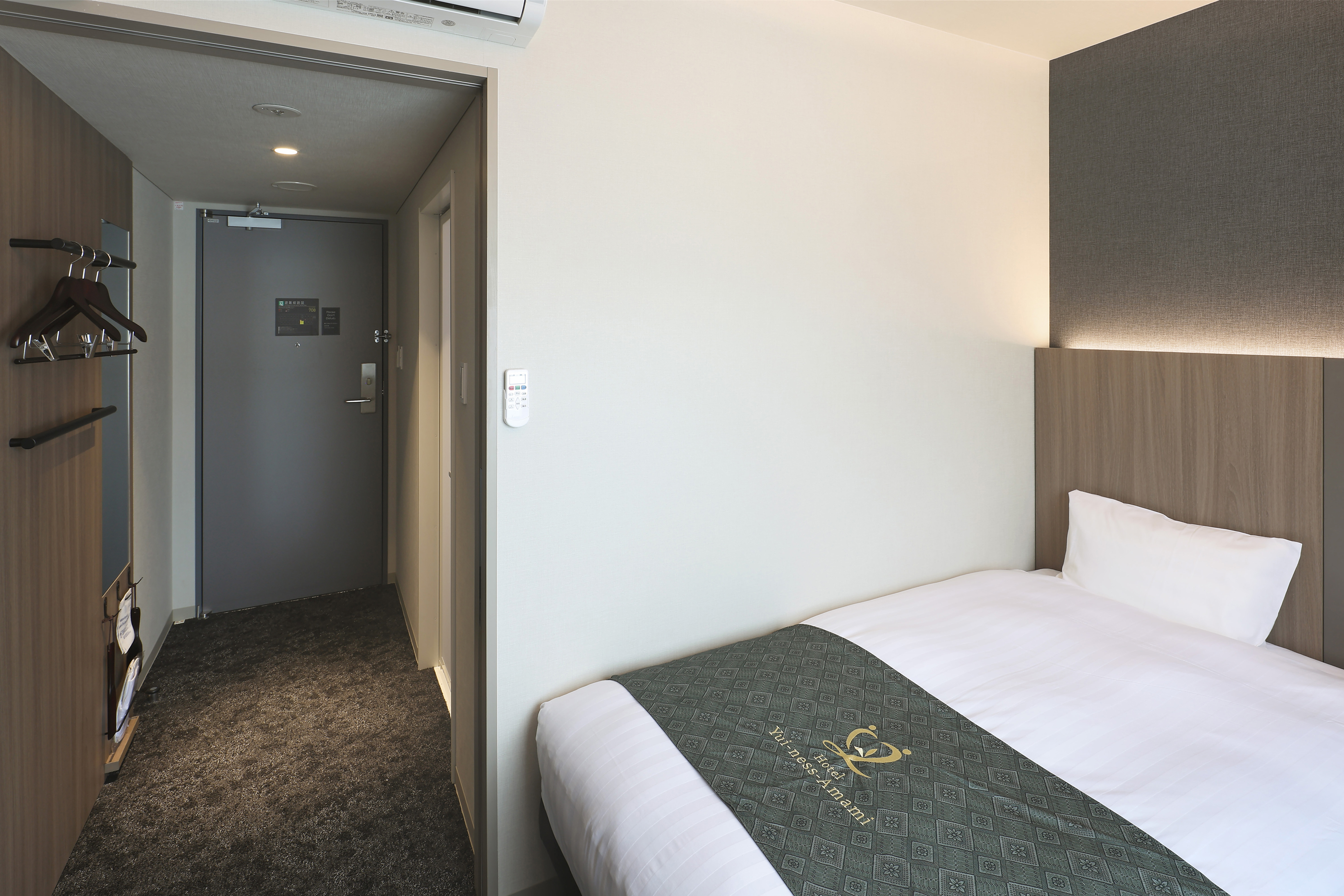 スタンダードシングル（セミダブルベッド）/セミダブル