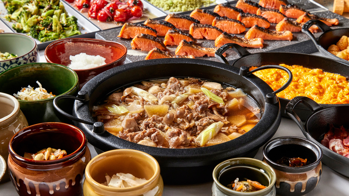 【1泊目が実質半額】日曜から前乗りに最適の2連泊特価プラン！！エリア随一の品数☆激推し朝食ビュッフェ