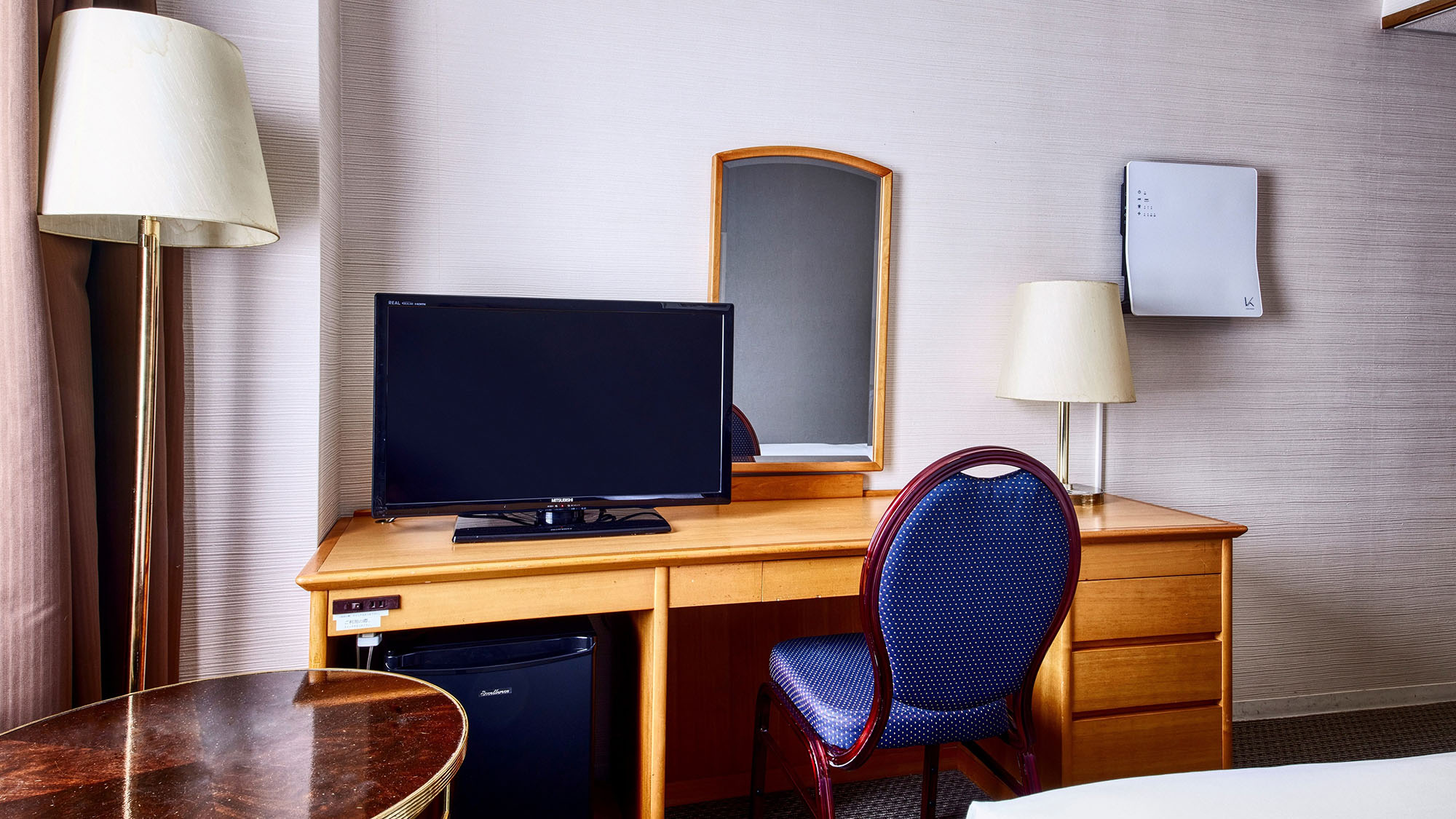 PC作業に便利なデスクスペースがございます。｜スーペリアダブル