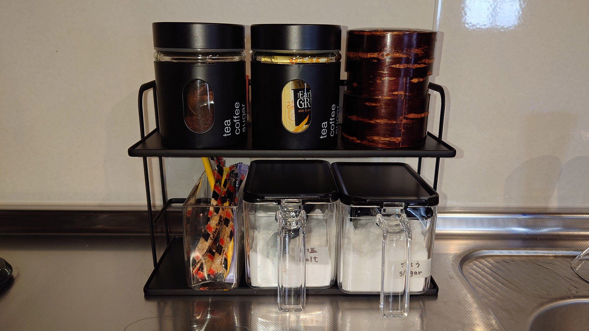 ・【お飲み物】コーヒー・紅茶・日本茶をご用意しております。気分に合わせて休息時間のお供にどうぞ