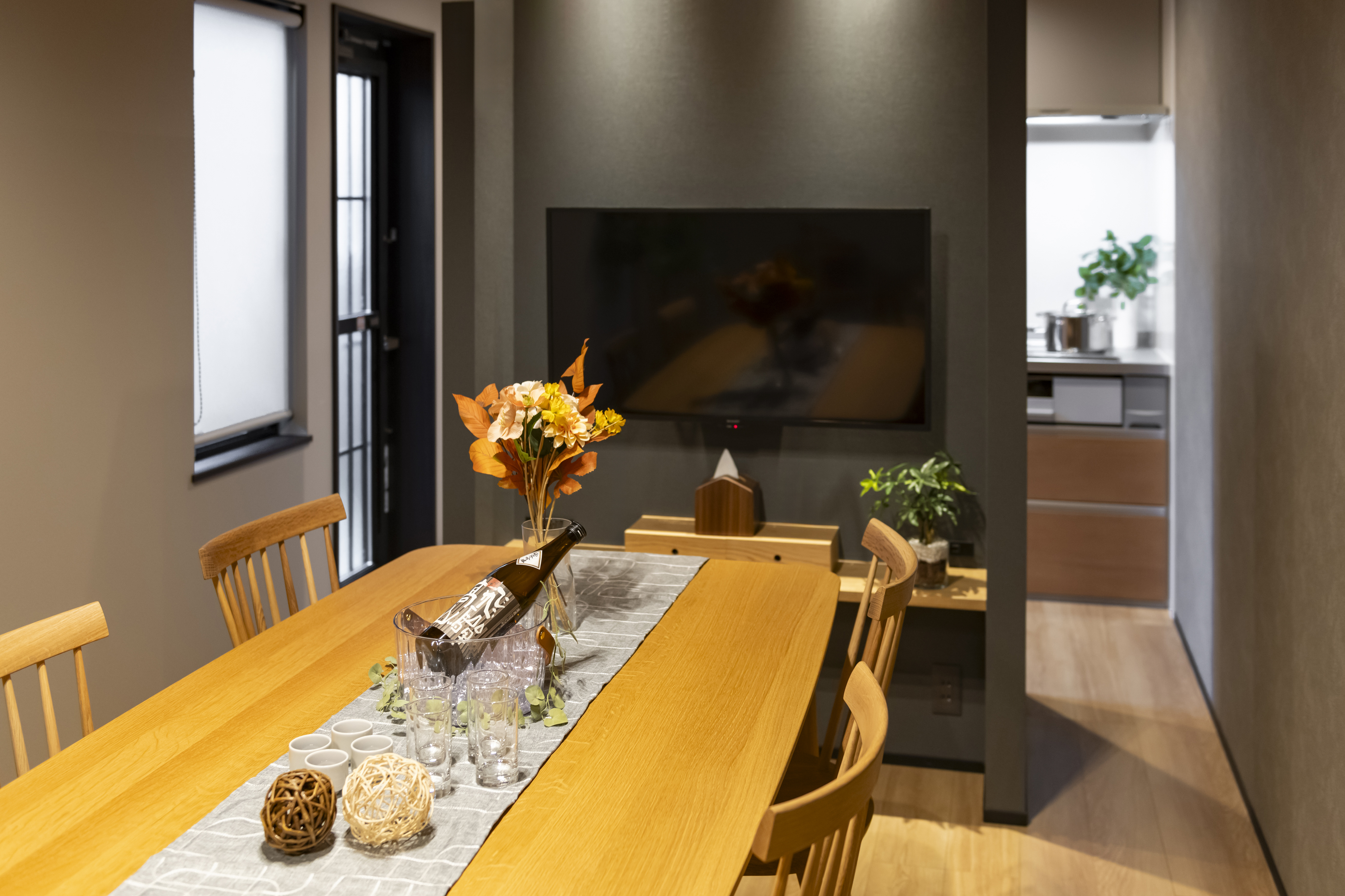 ダイニングテーブル