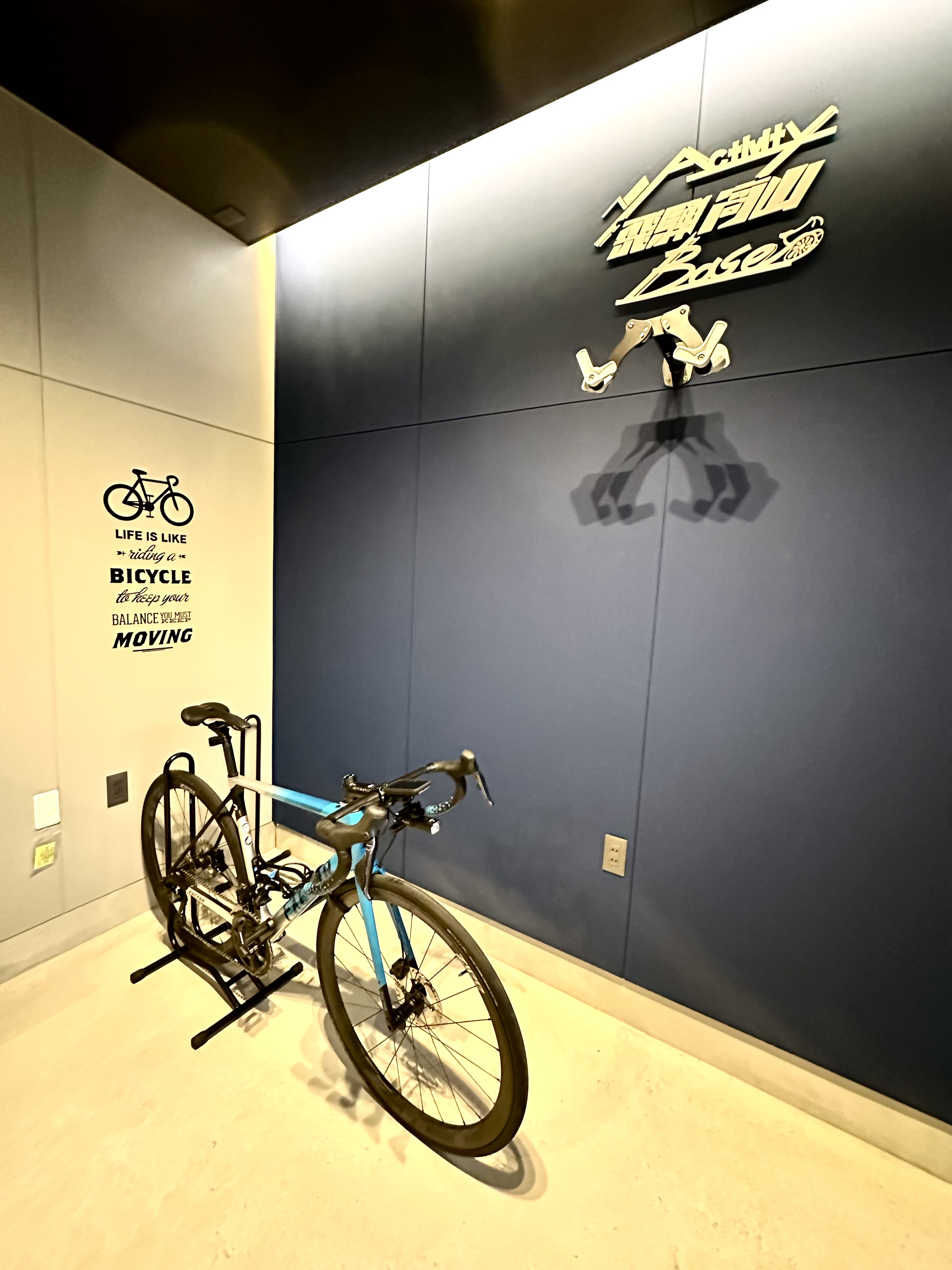 玄関ホール（バイクスタンド）