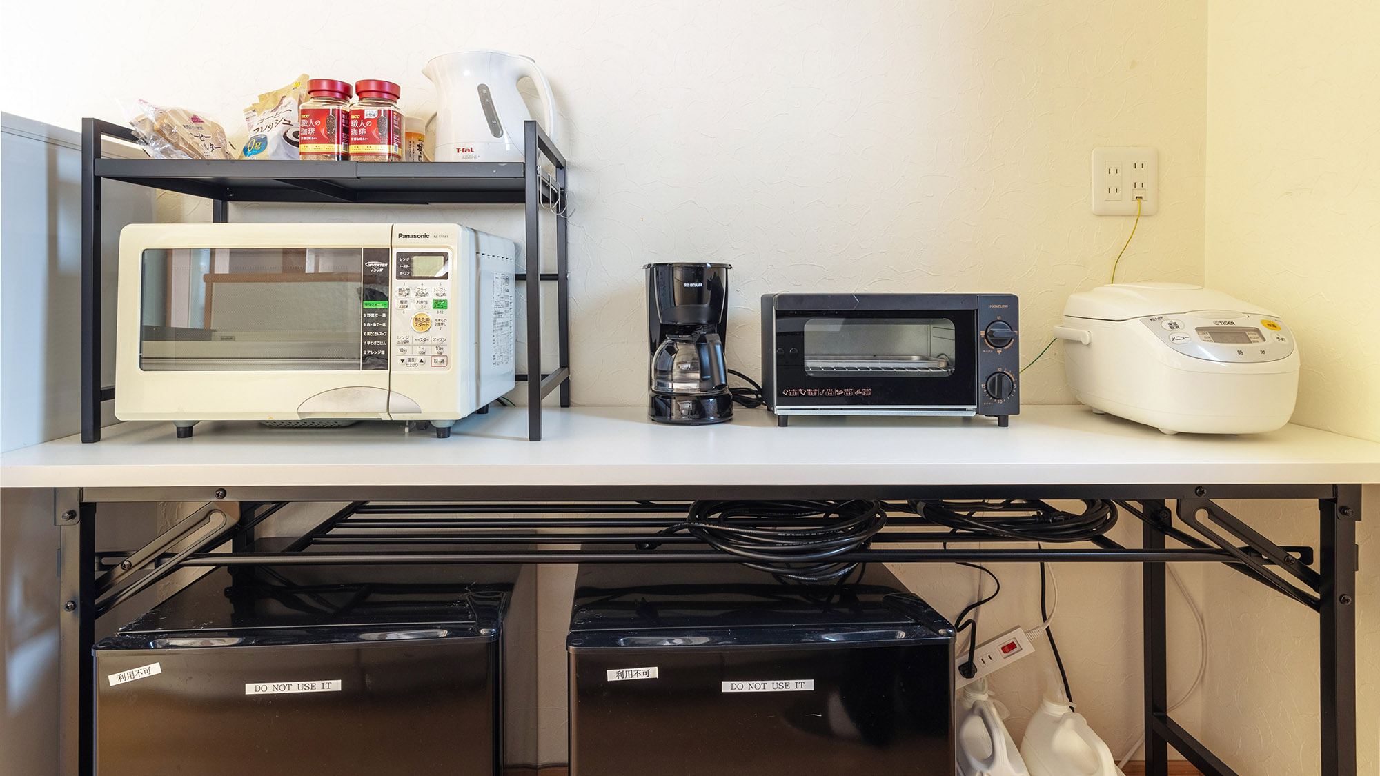 ・【キッチン】電子レンジやトースター、炊飯器など一般的な調理家電一式を取り揃えております