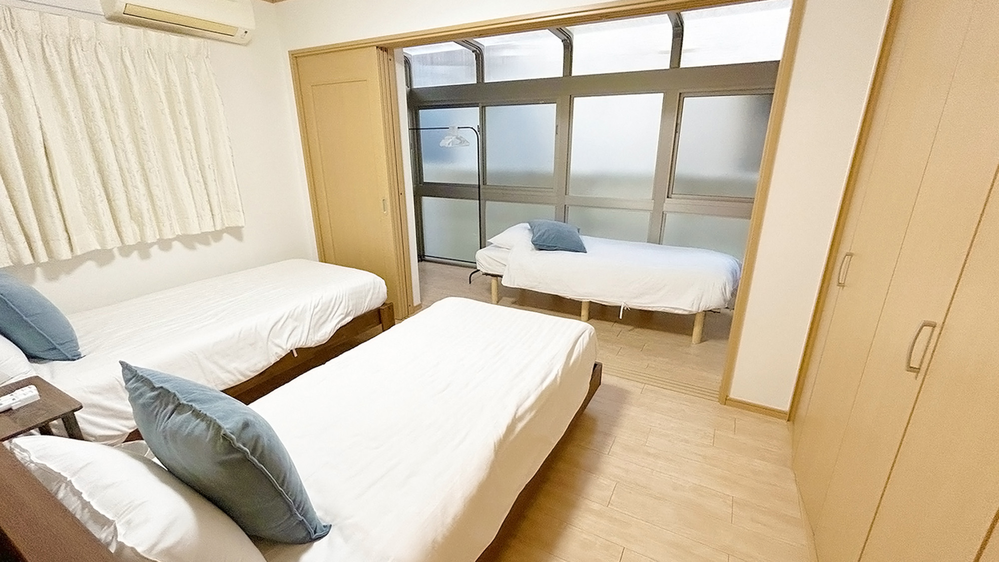 ・【ツインルーム】3名様でご利用でも広々としています