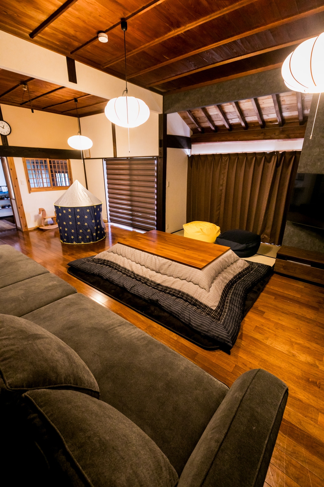 出雲】広々リビング/庭付き/古民家/全自動洗濯乾燥機完備/最大8名/駐車場4台/段差少なめ