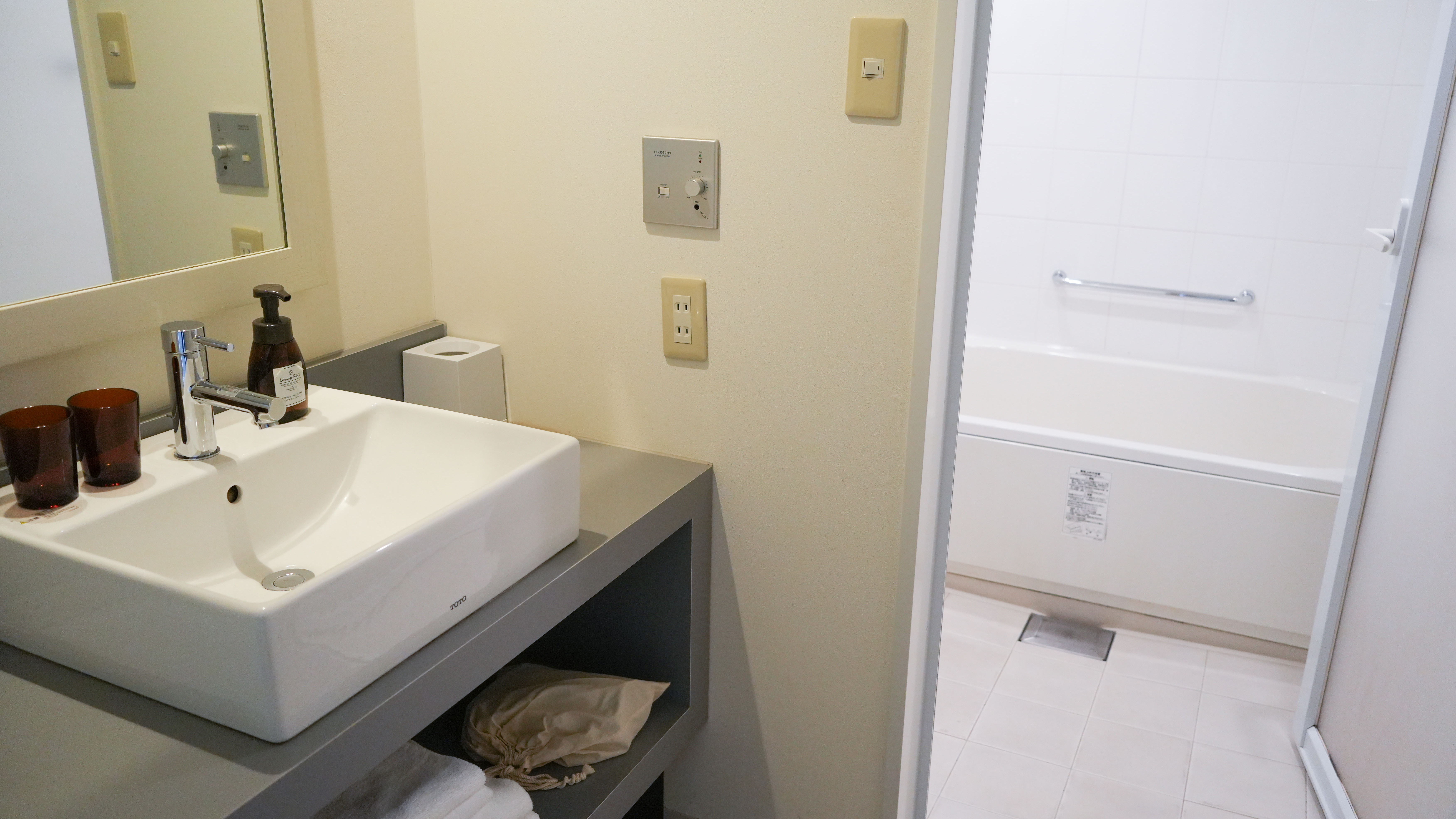 コーナーツインルーム　バスルーム一例