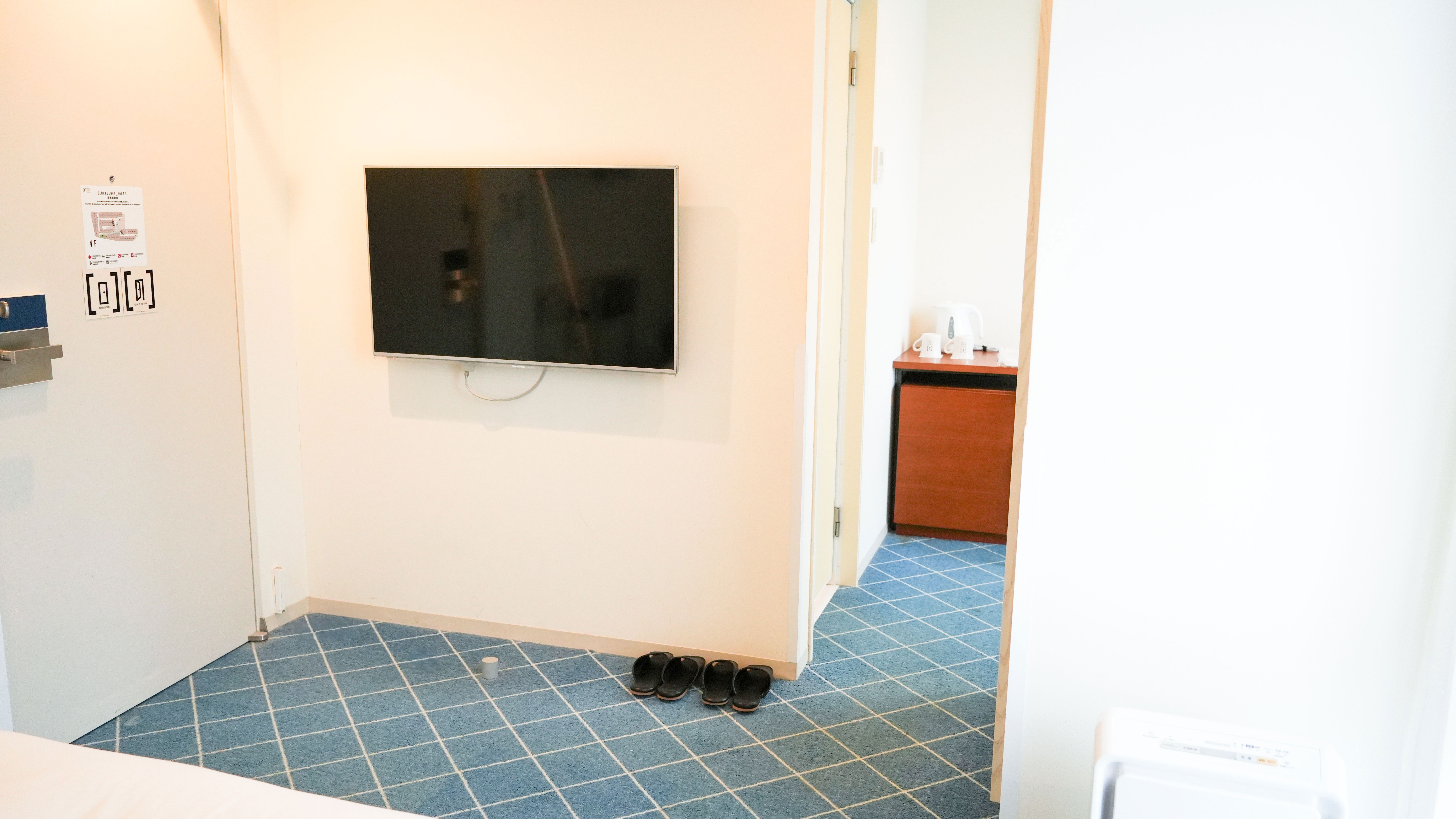 ダブルルーム（広さ17平米）