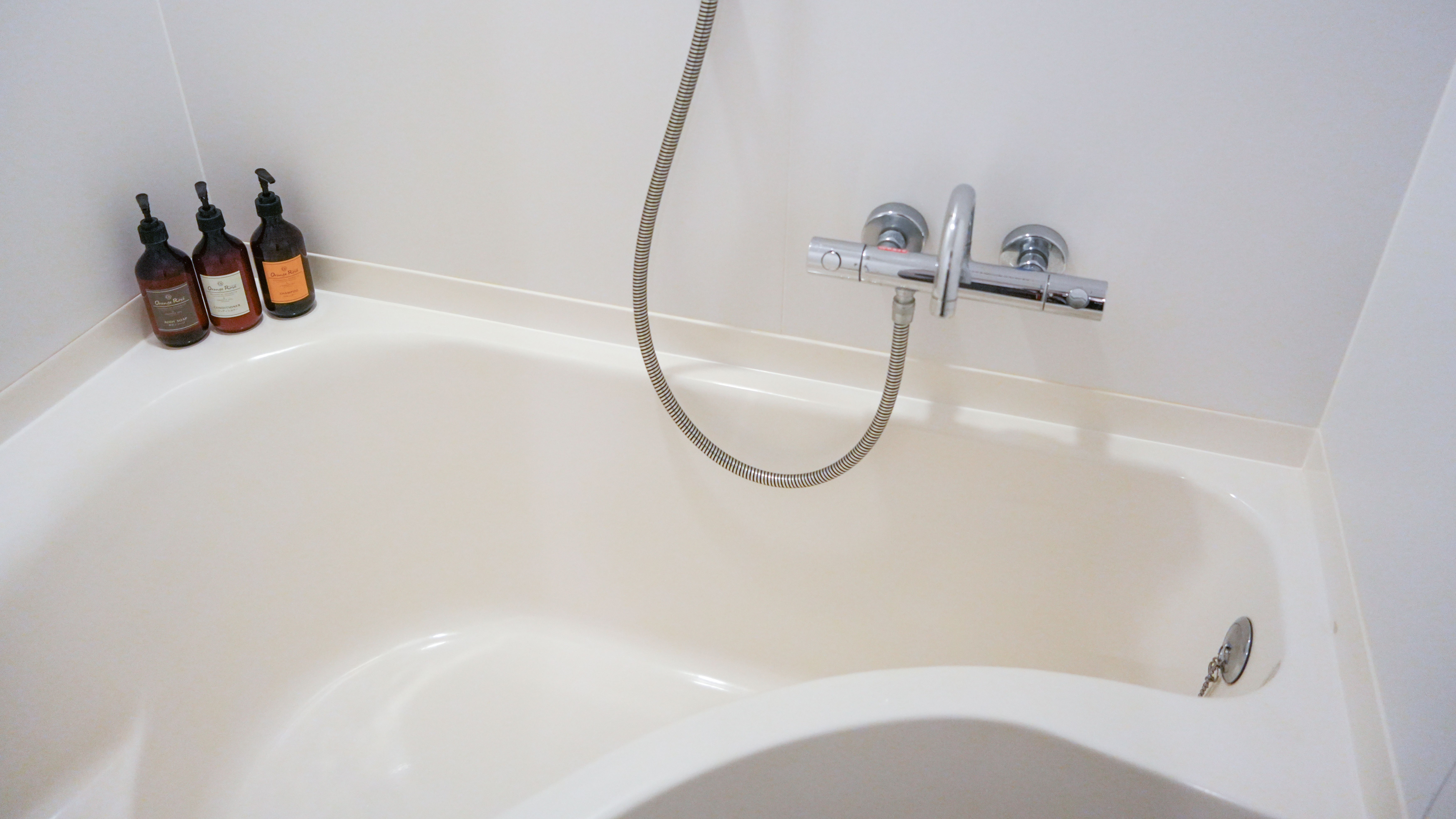 シングルルーム　バスルーム一例