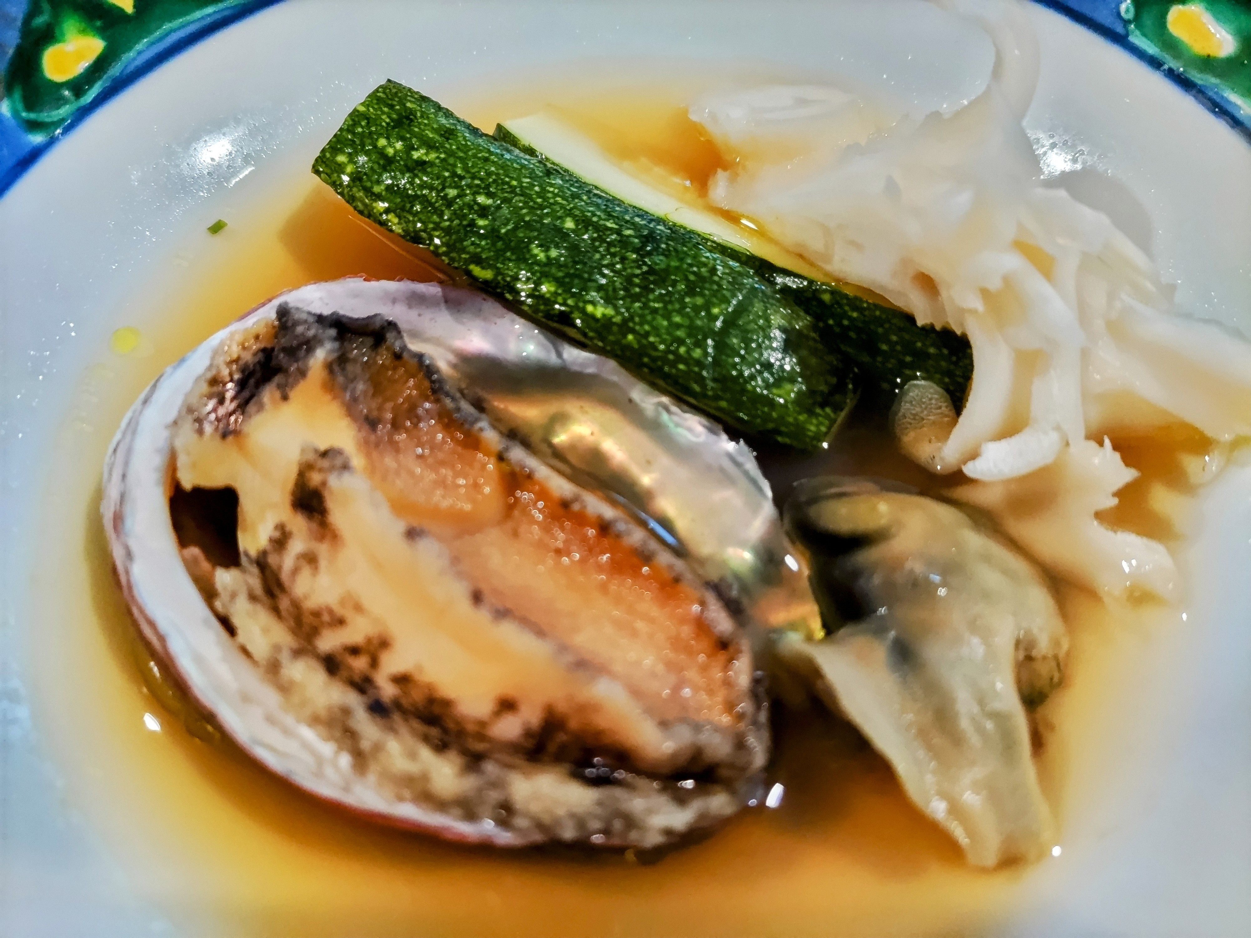 【夕食一例】アワビの白ワイン蒸し