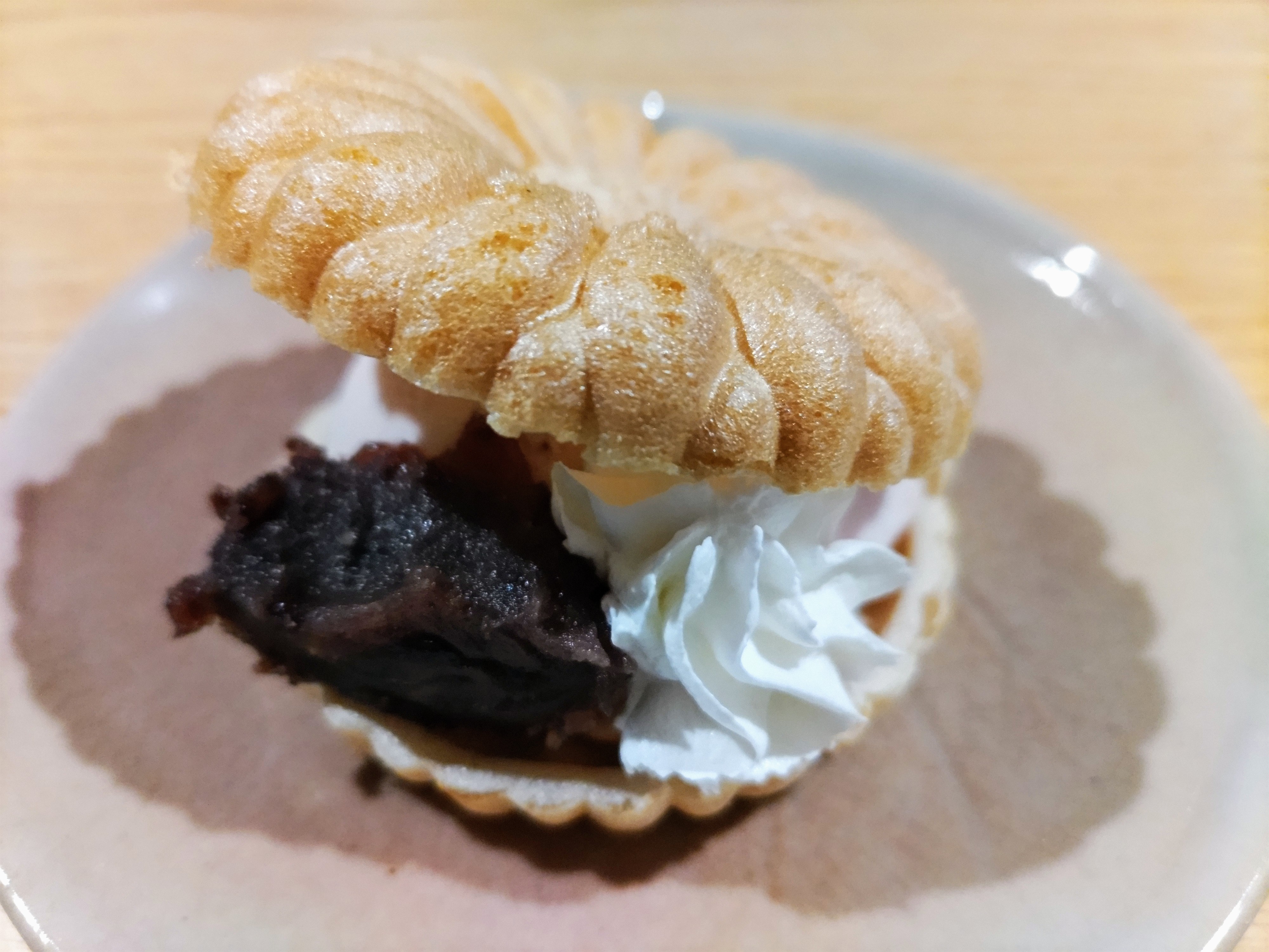 【ご夕食一例】あまおうアイスとホイップ最中