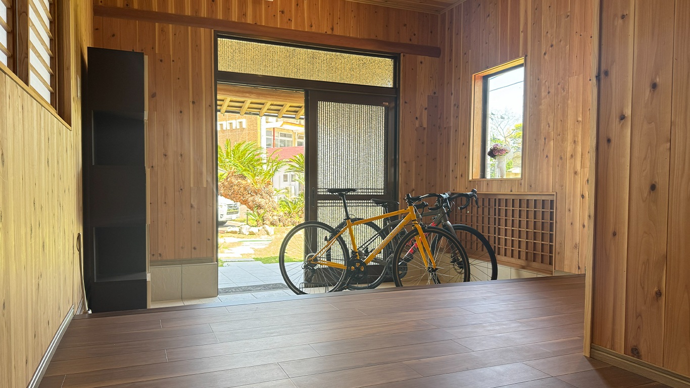 【ほしあかり｜別邸きわど庵】サイクリストの方にもオススメ。自転車を屋内に収納できます。
