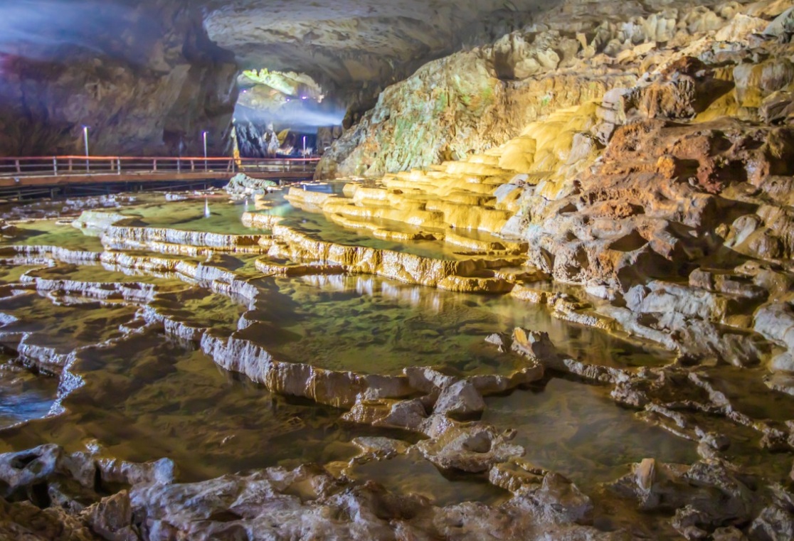 【観光】秋吉台　秋芳洞