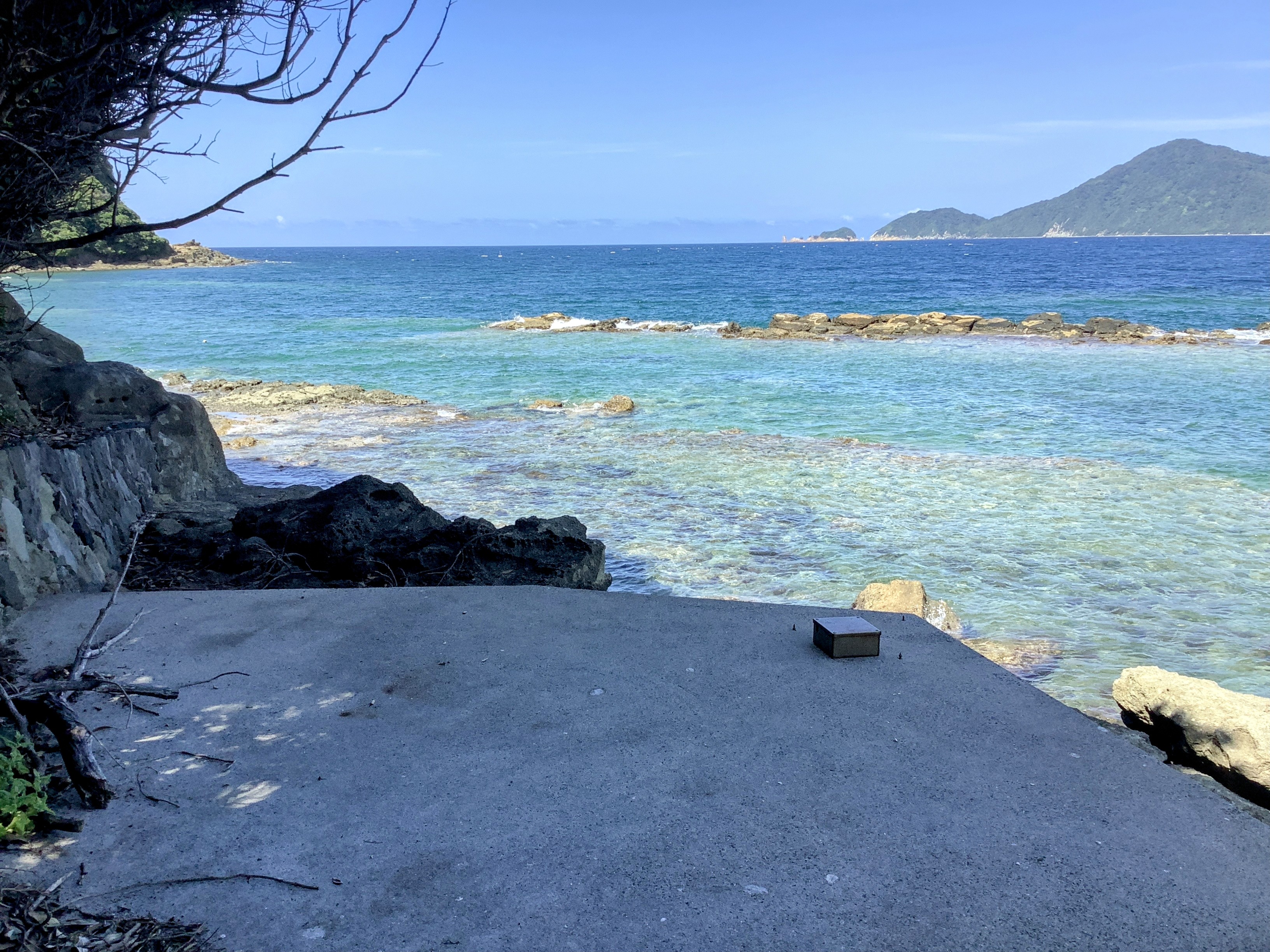 【シーサイドテラス】専用の遊歩道を海へ下るとそのは別世界。