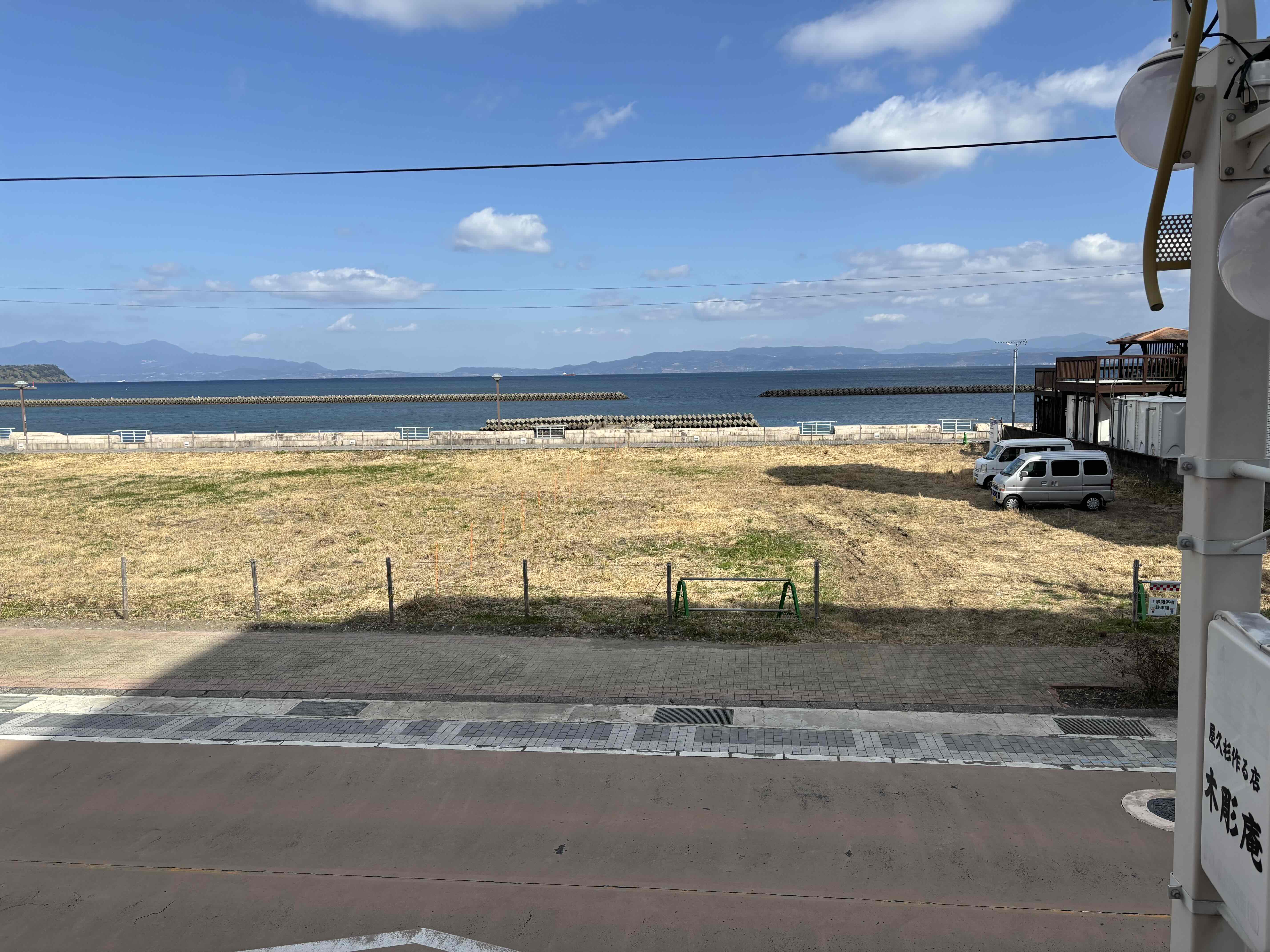 部屋から見える海１