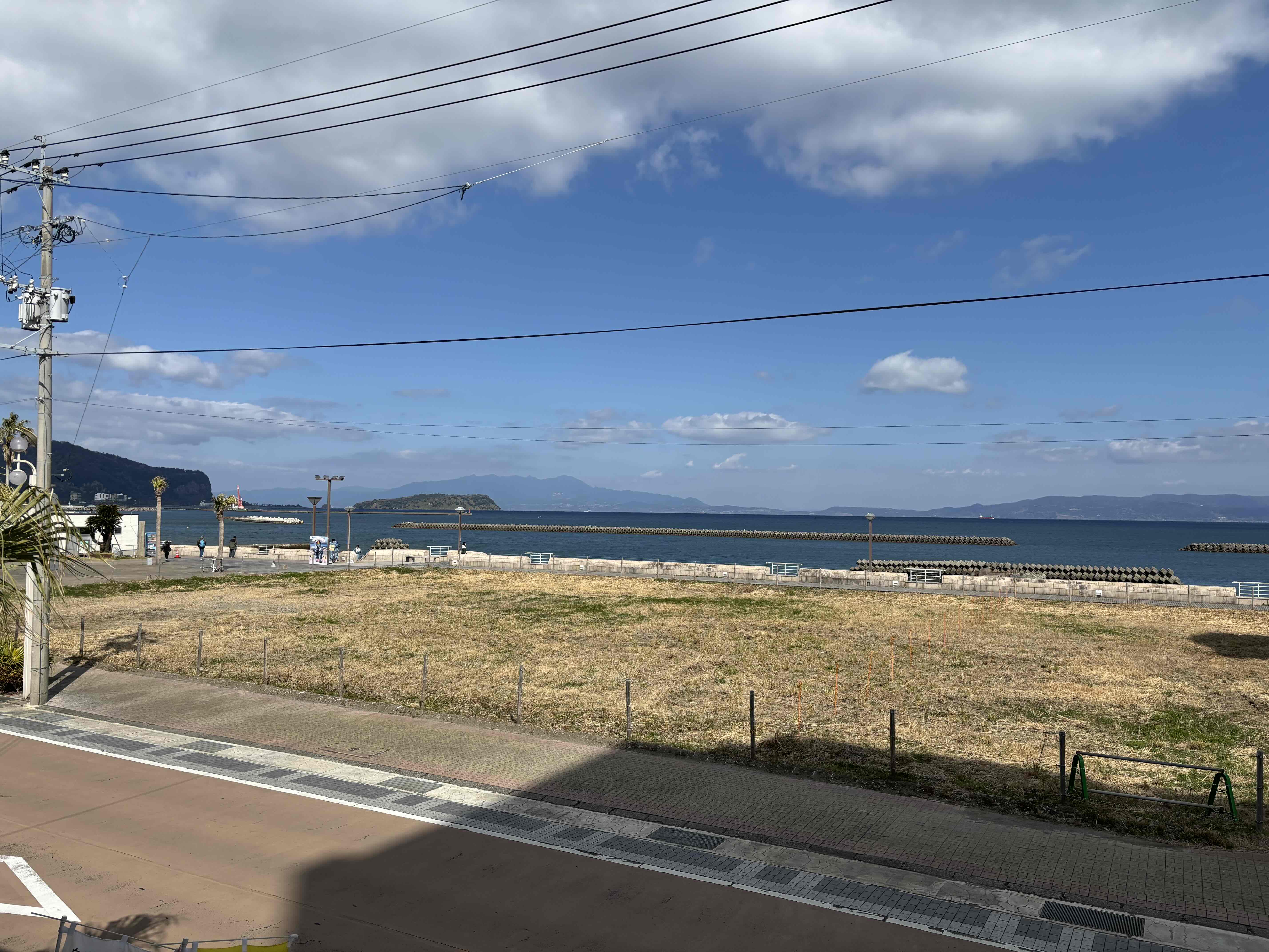 部屋から見える海２