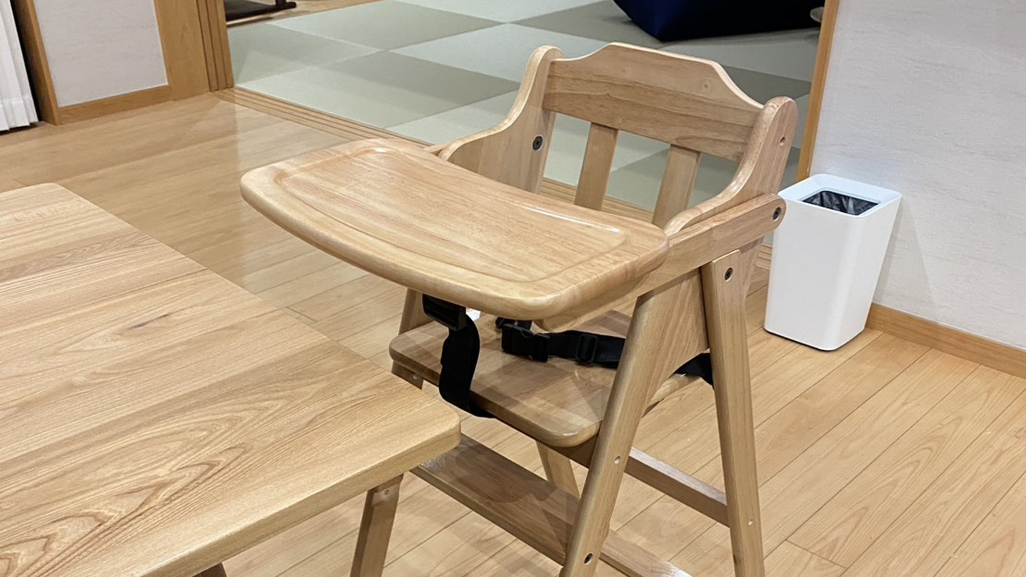 お子様用食事イス