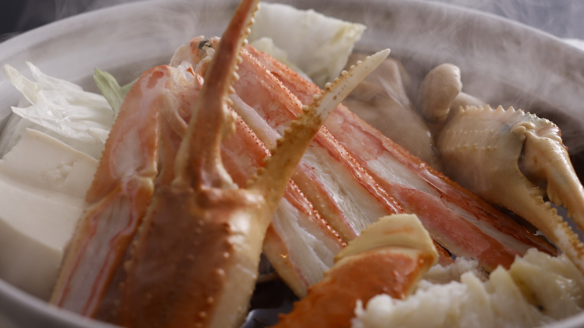 カニの旨味が広がる、贅沢なカニすき鍋／例