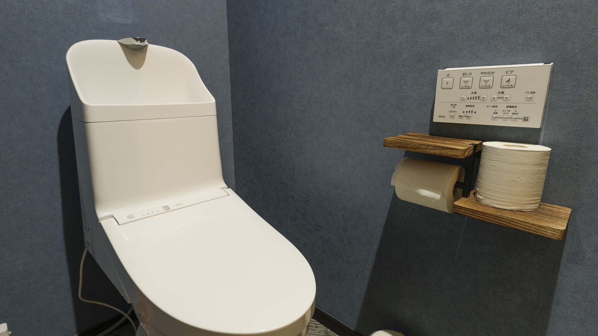 清潔で快適なウォシュレット完備のトイレ