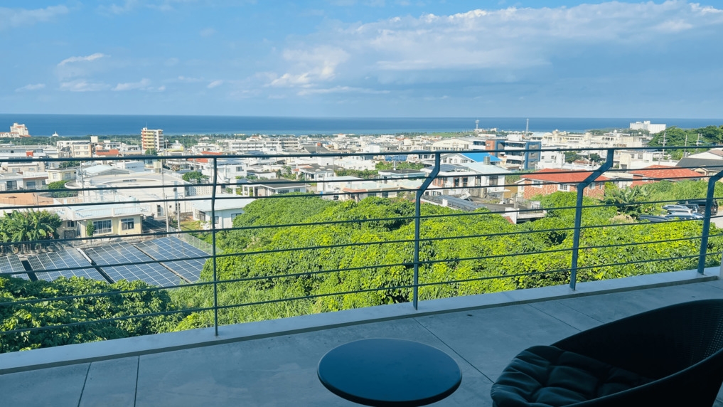 読谷サロンを一棟丸ごと貸切♪持ち込みBBQ・サウナ・キッズルームもぜ〜んぶ使い放題！