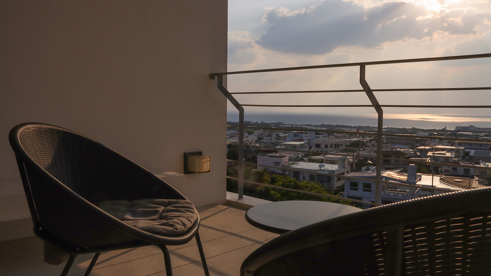 潮風を感じながら時間毎に変わる景色を・・・