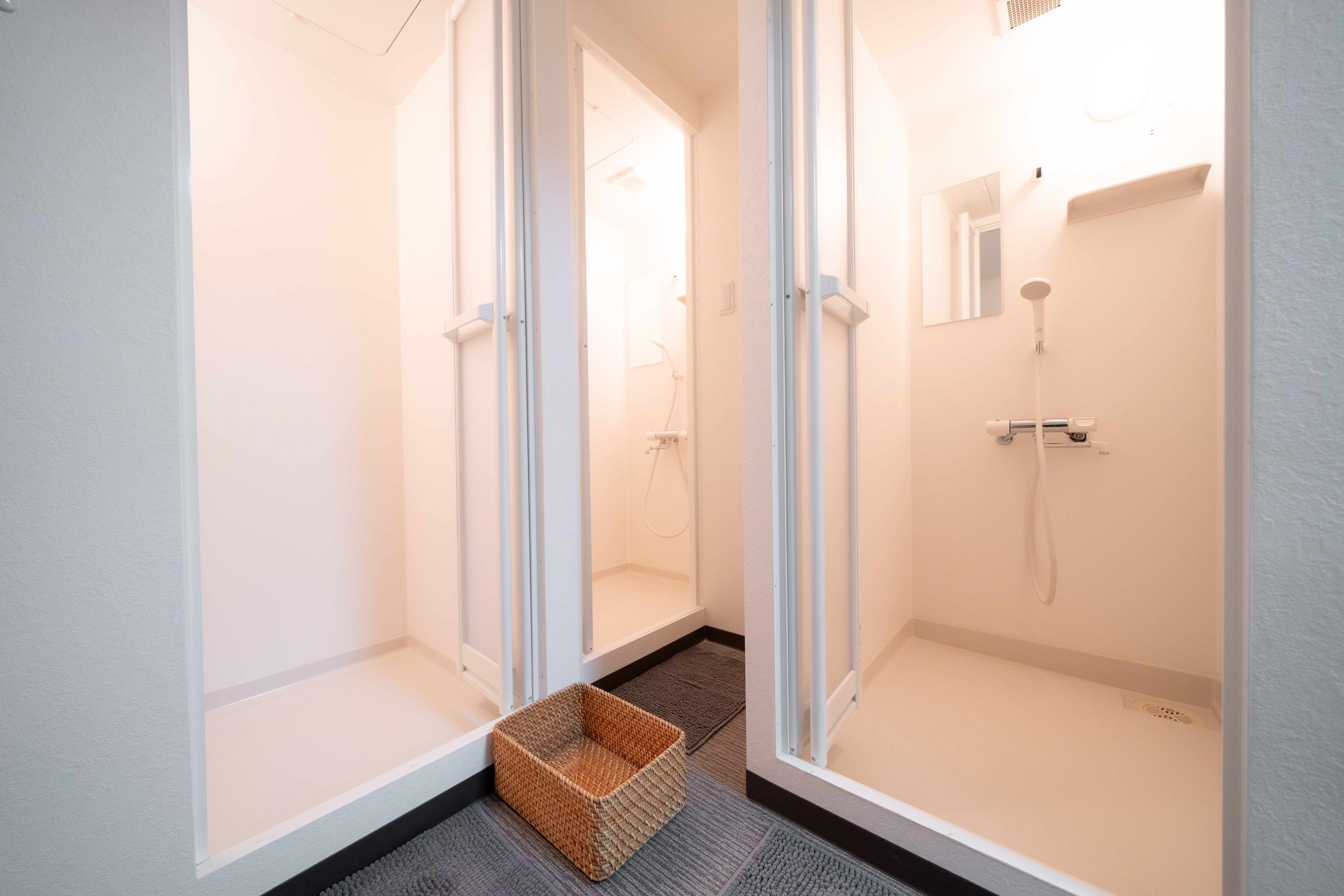 共用男性シャワールーム