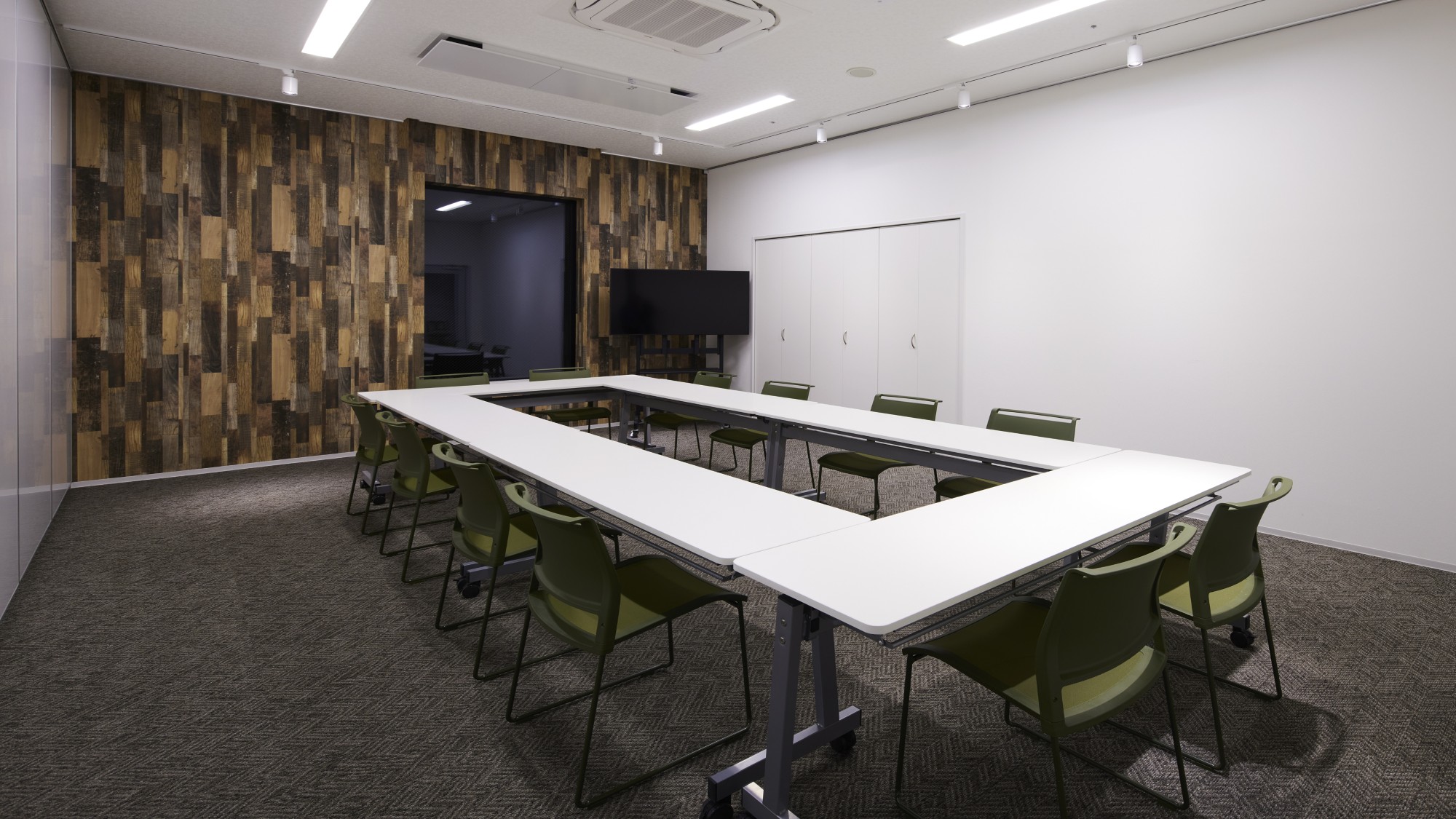 会議室（完全予約制）