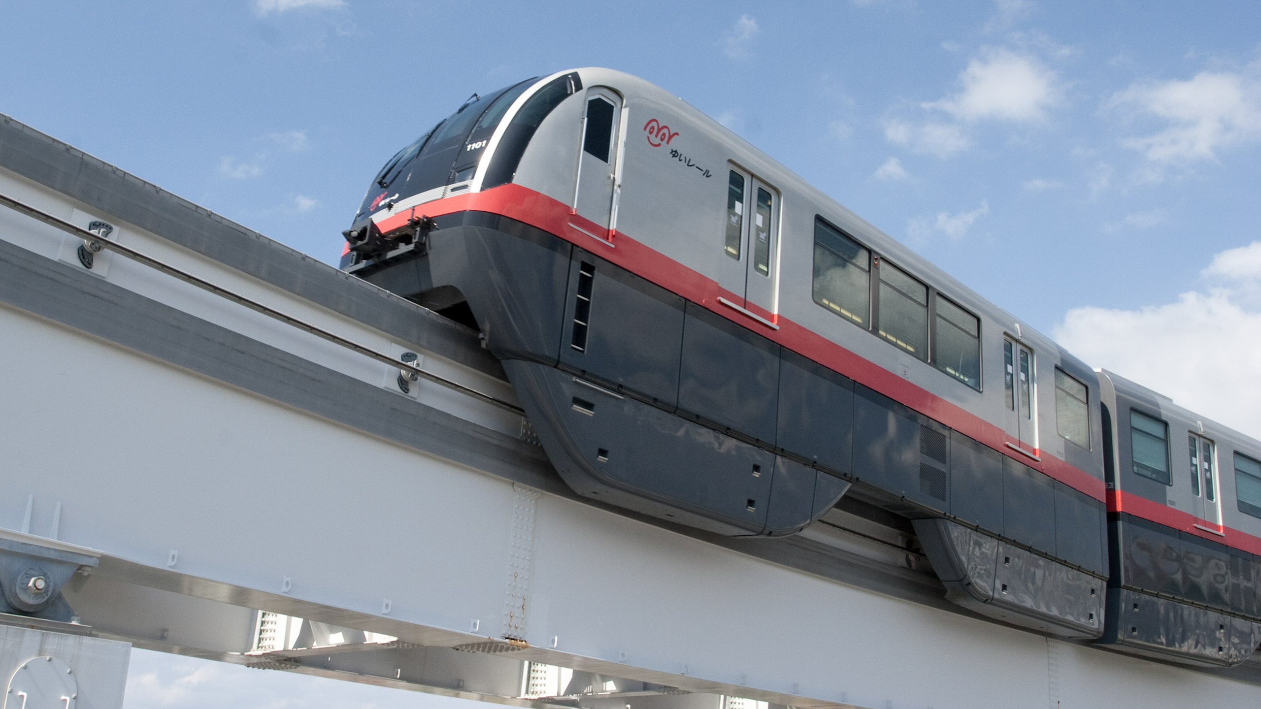 沖縄都市モノレール「ゆいレール」美栄橋駅から徒歩7分【写真提供：OCVB】