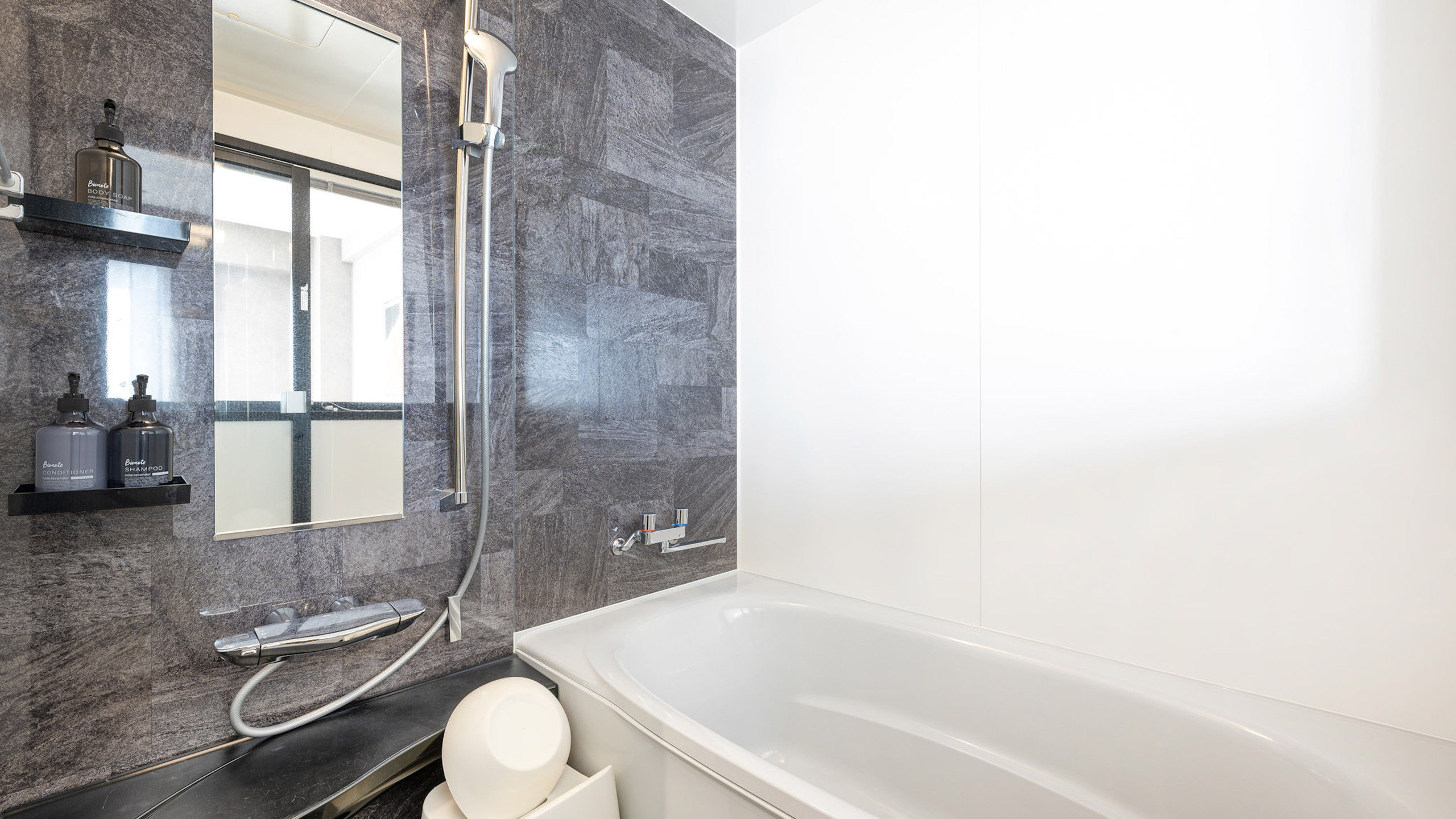 トリプルルーム　バスルーム