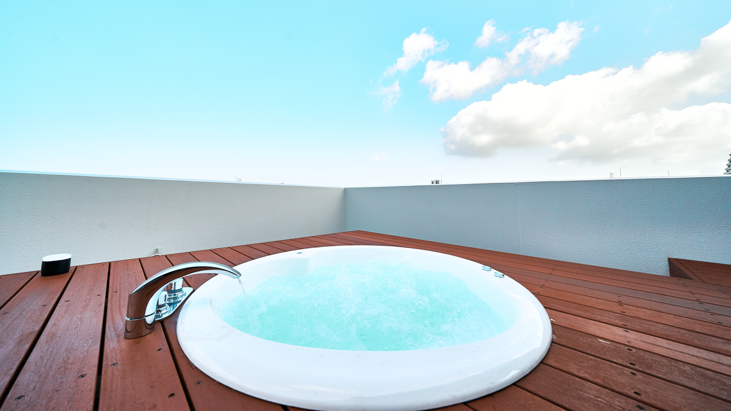 スイートルーム　ジャグジーバス