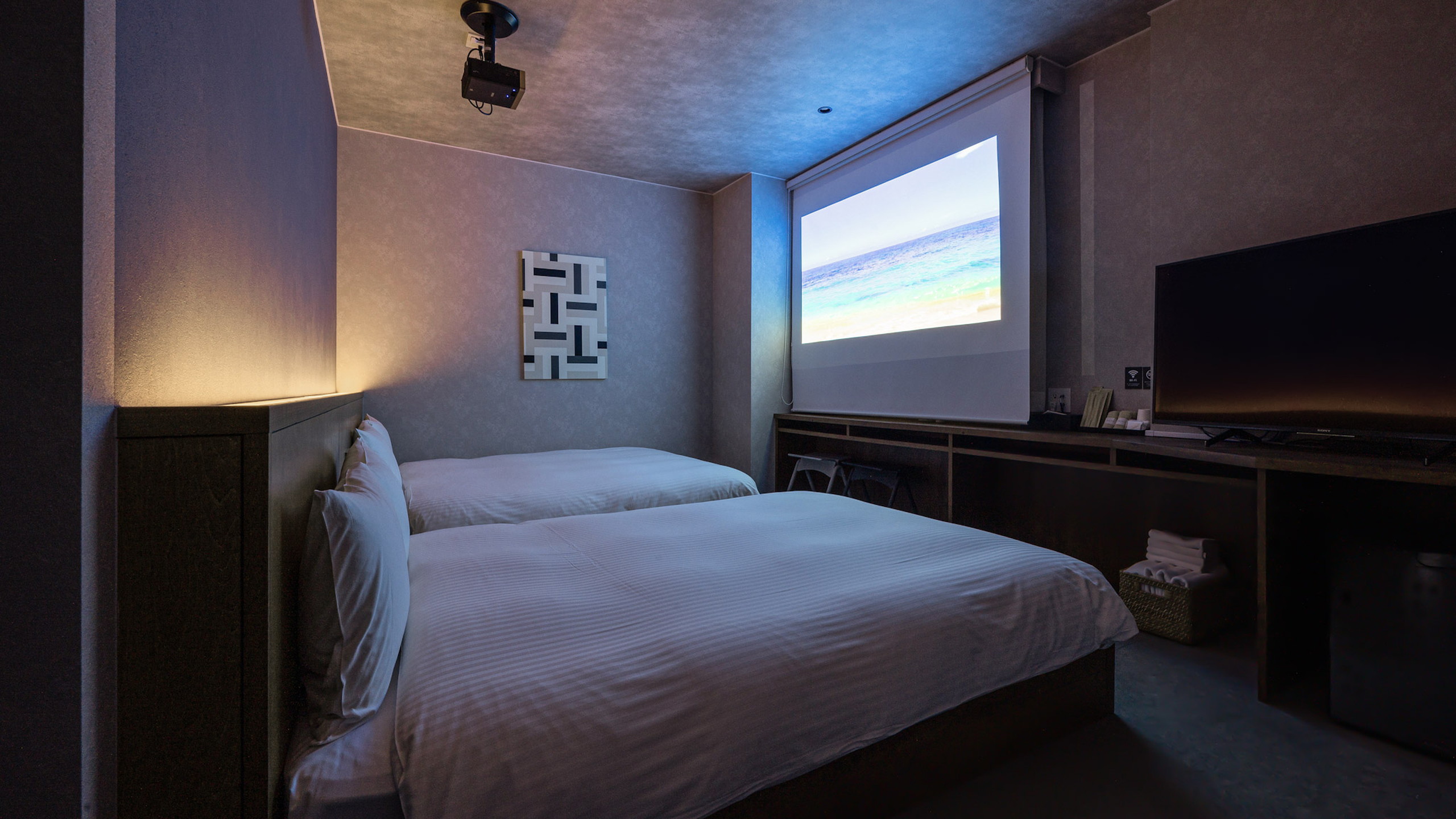 ツインルーム　プロジェクター